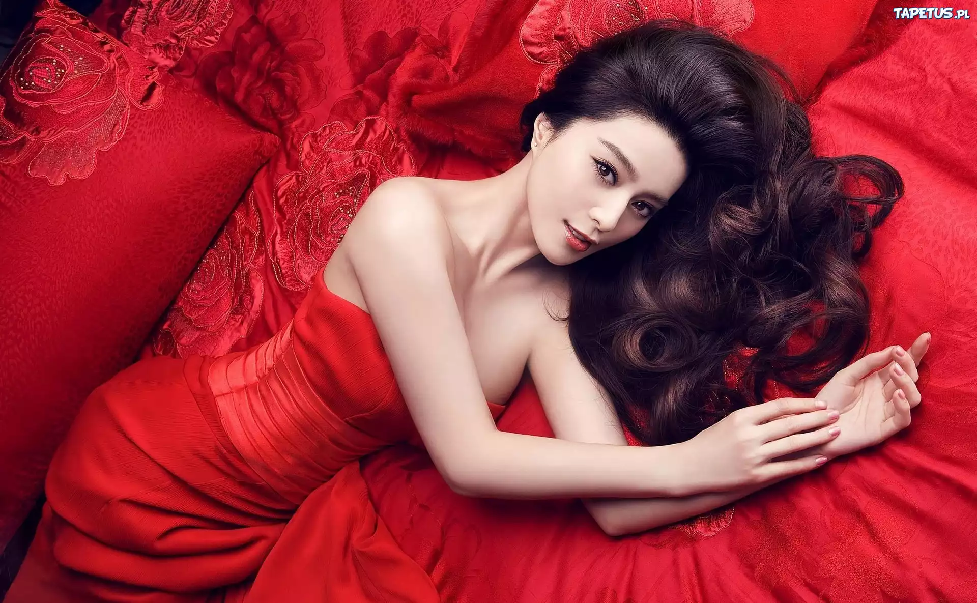 Fan Bingbing, Czerwona, Sukienka, Czarne, Włosy