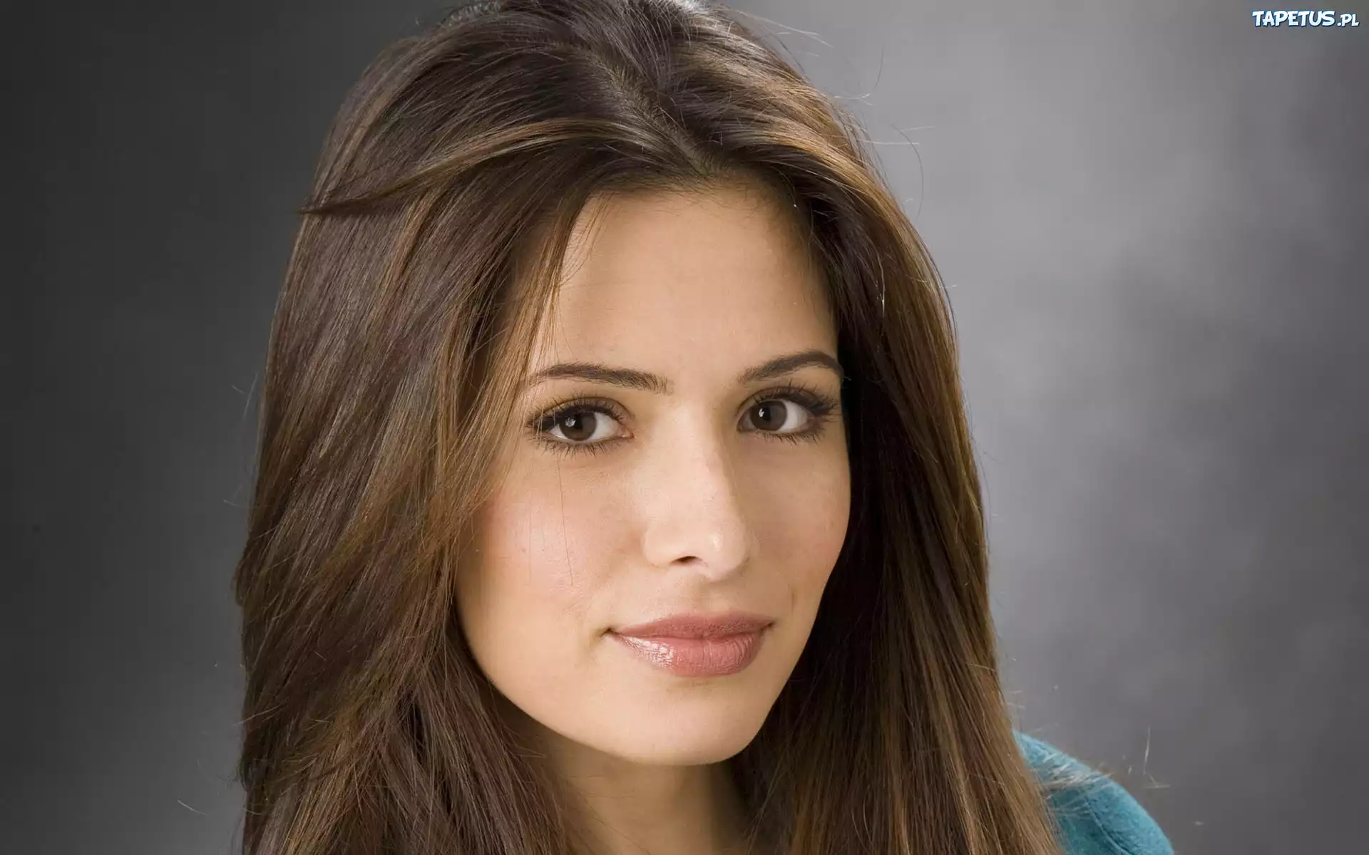 Sarah Shahi, Brunetka, Czarne, Oczy