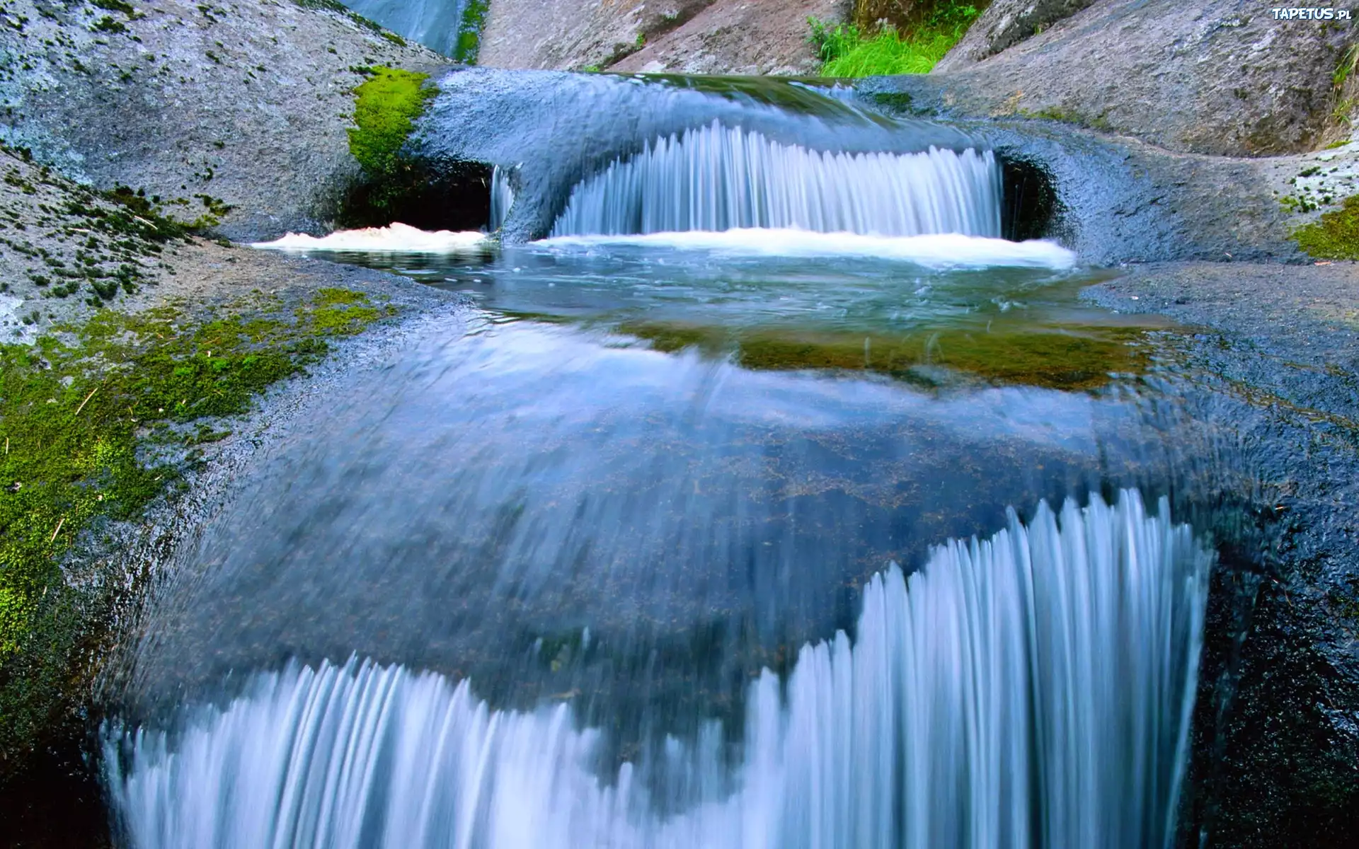 водопад осень вода брызги камни без смс