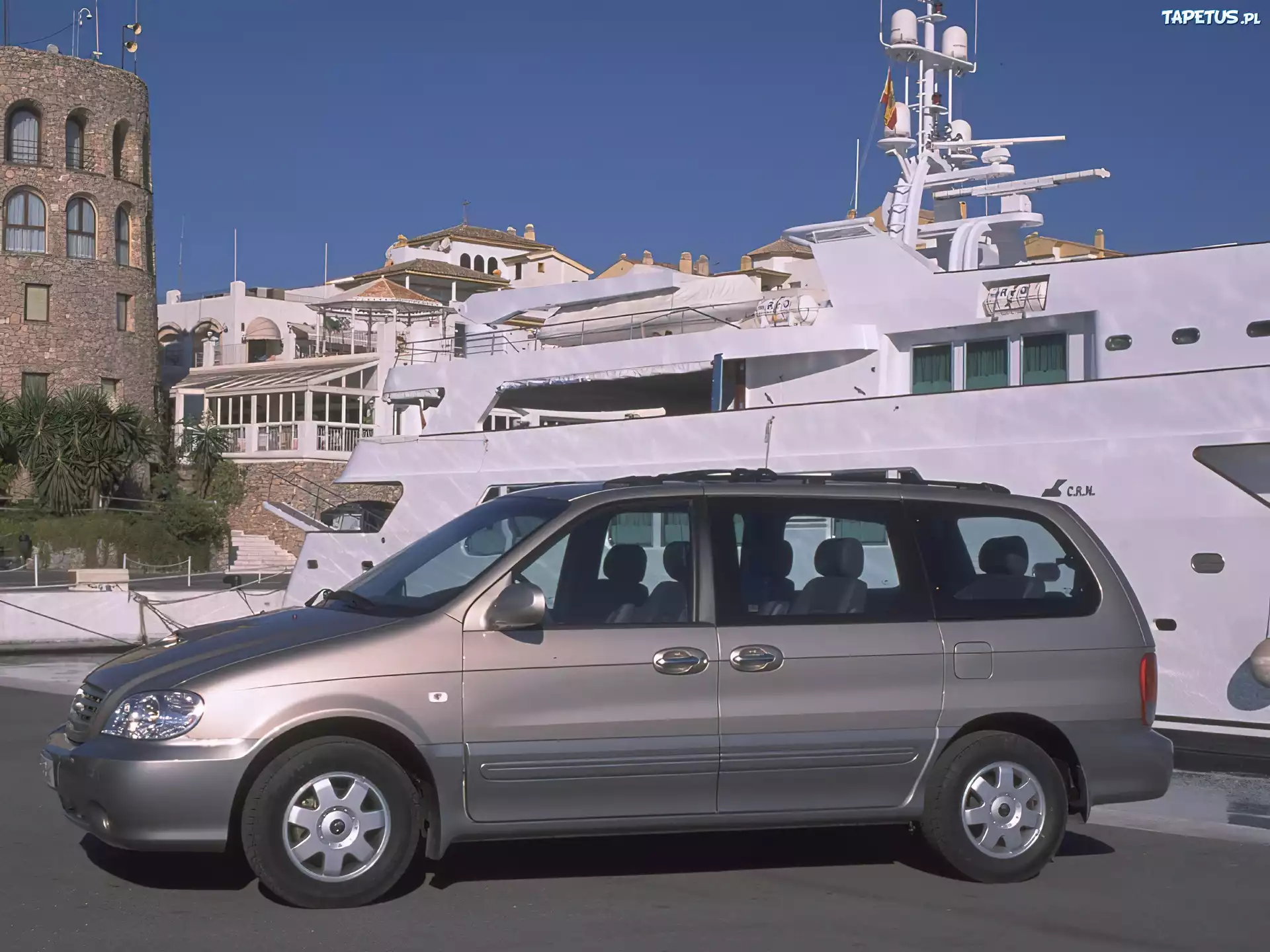 Rodzinna, Kia Carnival