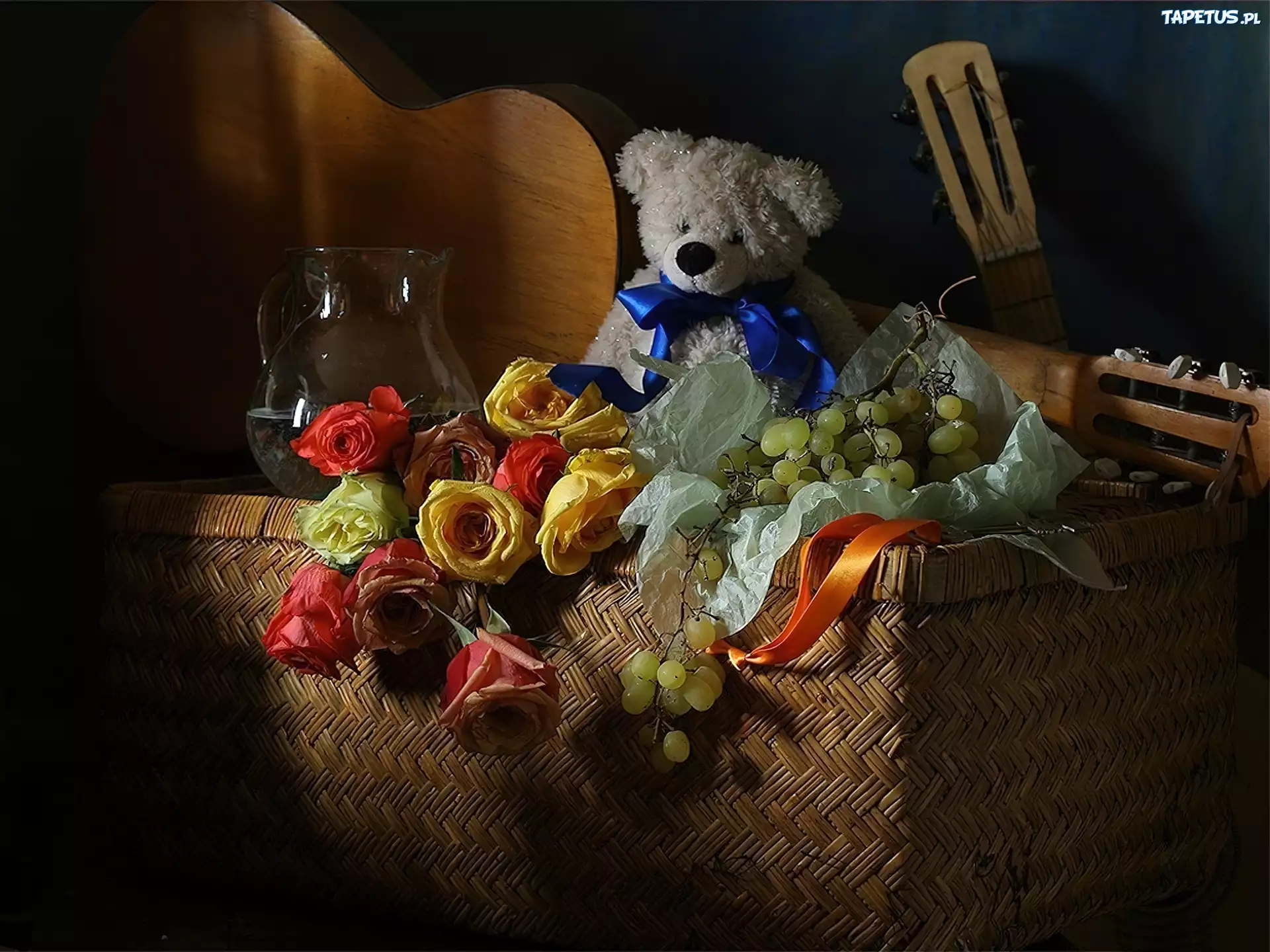 Kosz, Róże, Winogrona, Miś, Gitara