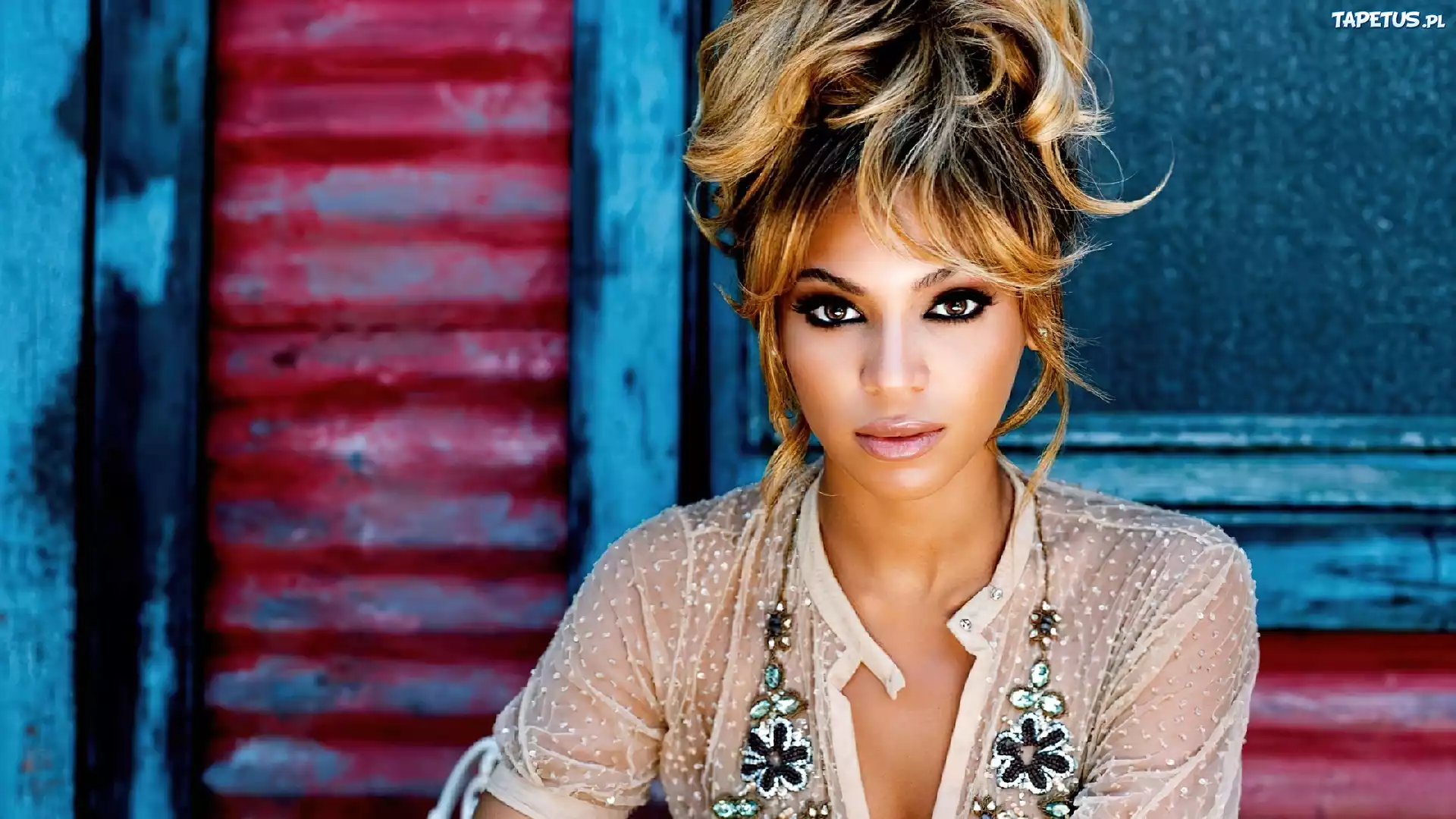Beyonce Knowles, Piosenkarka, Upięte, Włosy