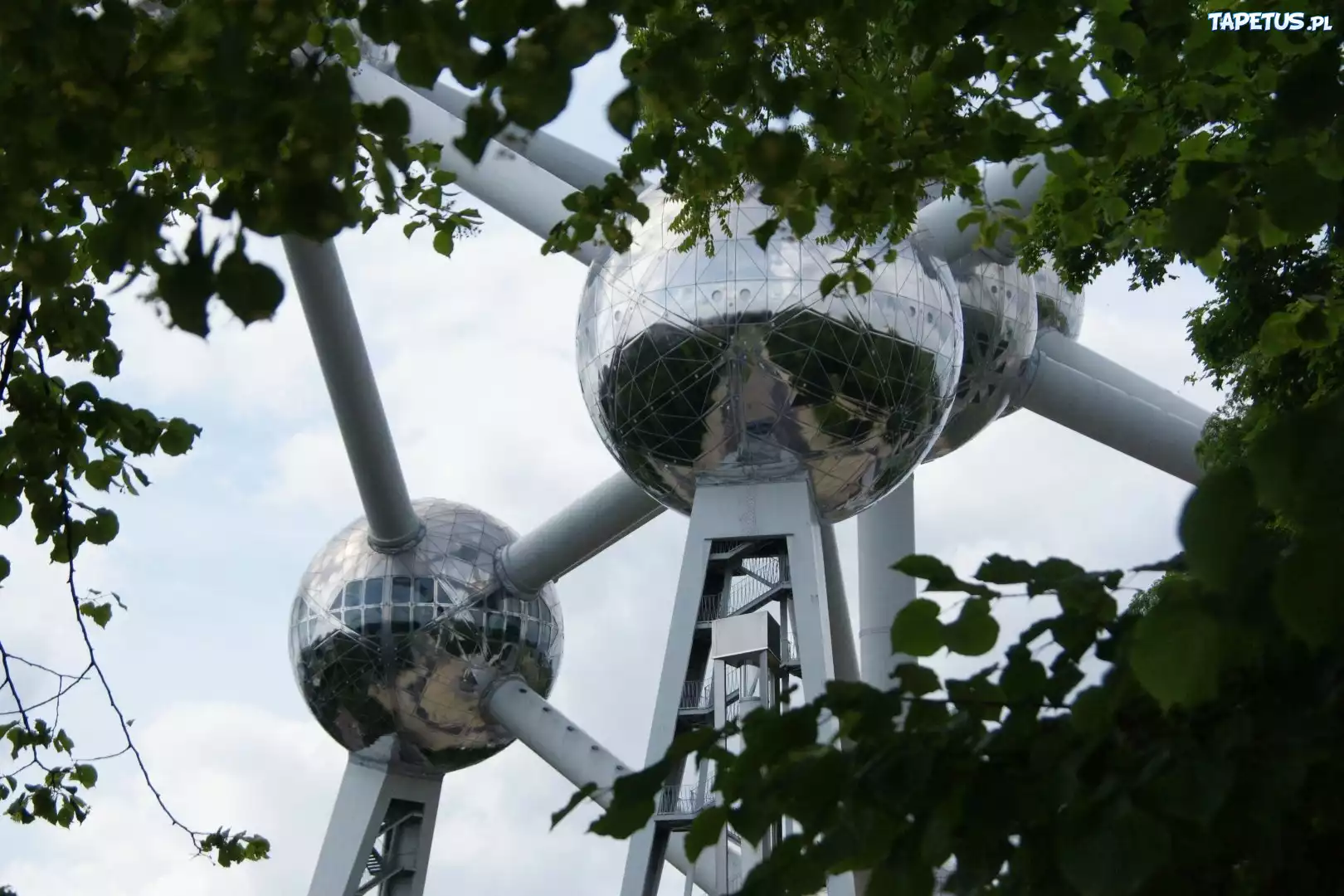 Atomium, Bruxela, Budowla