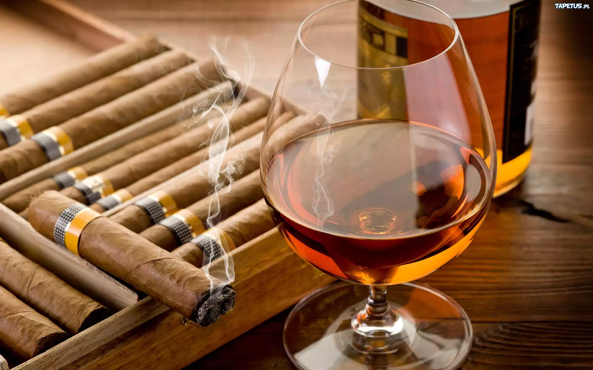 Kieliszek, Whisky, Cygara