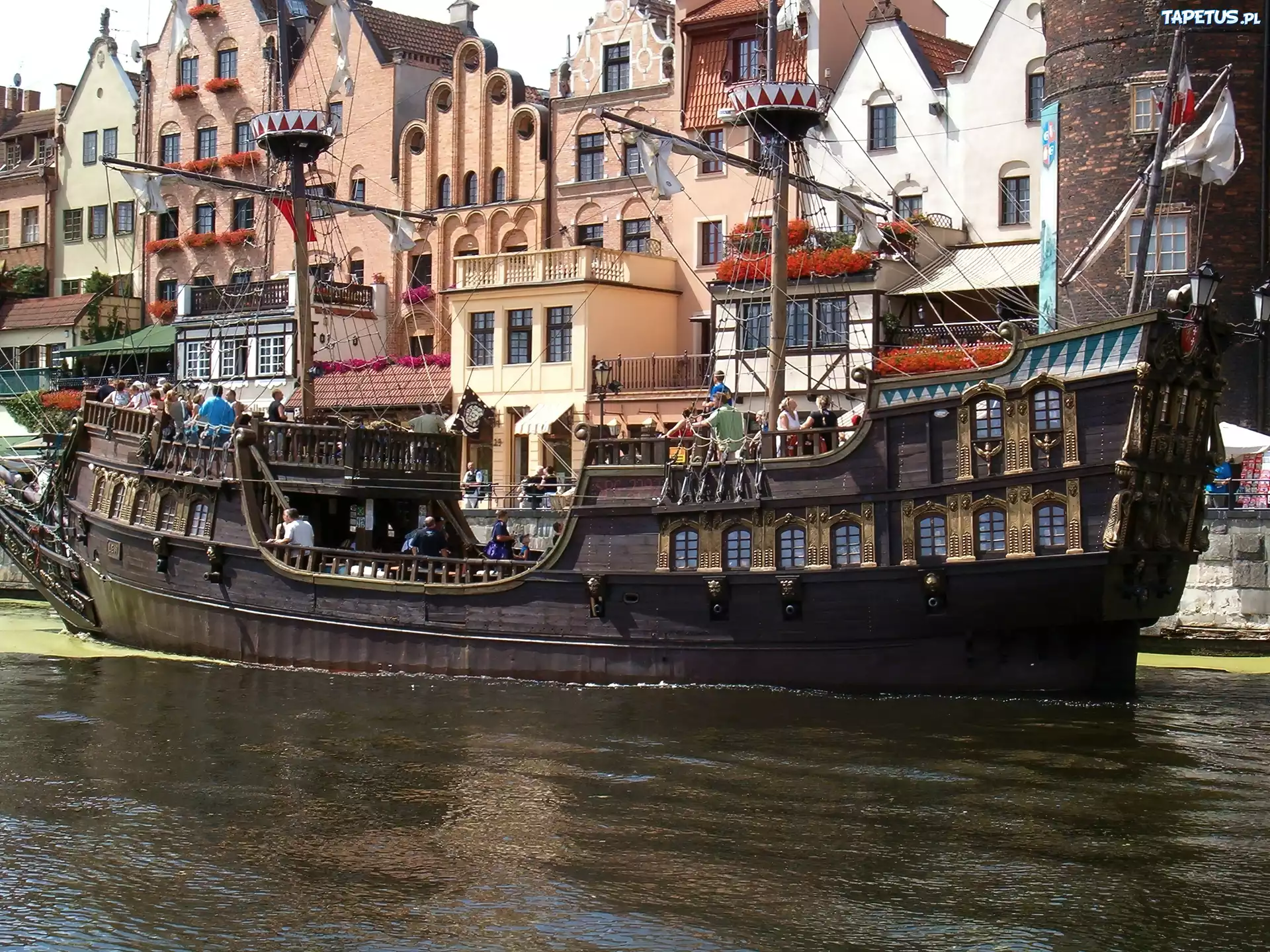 Galera, Motława, Gdańsk, Kamienice