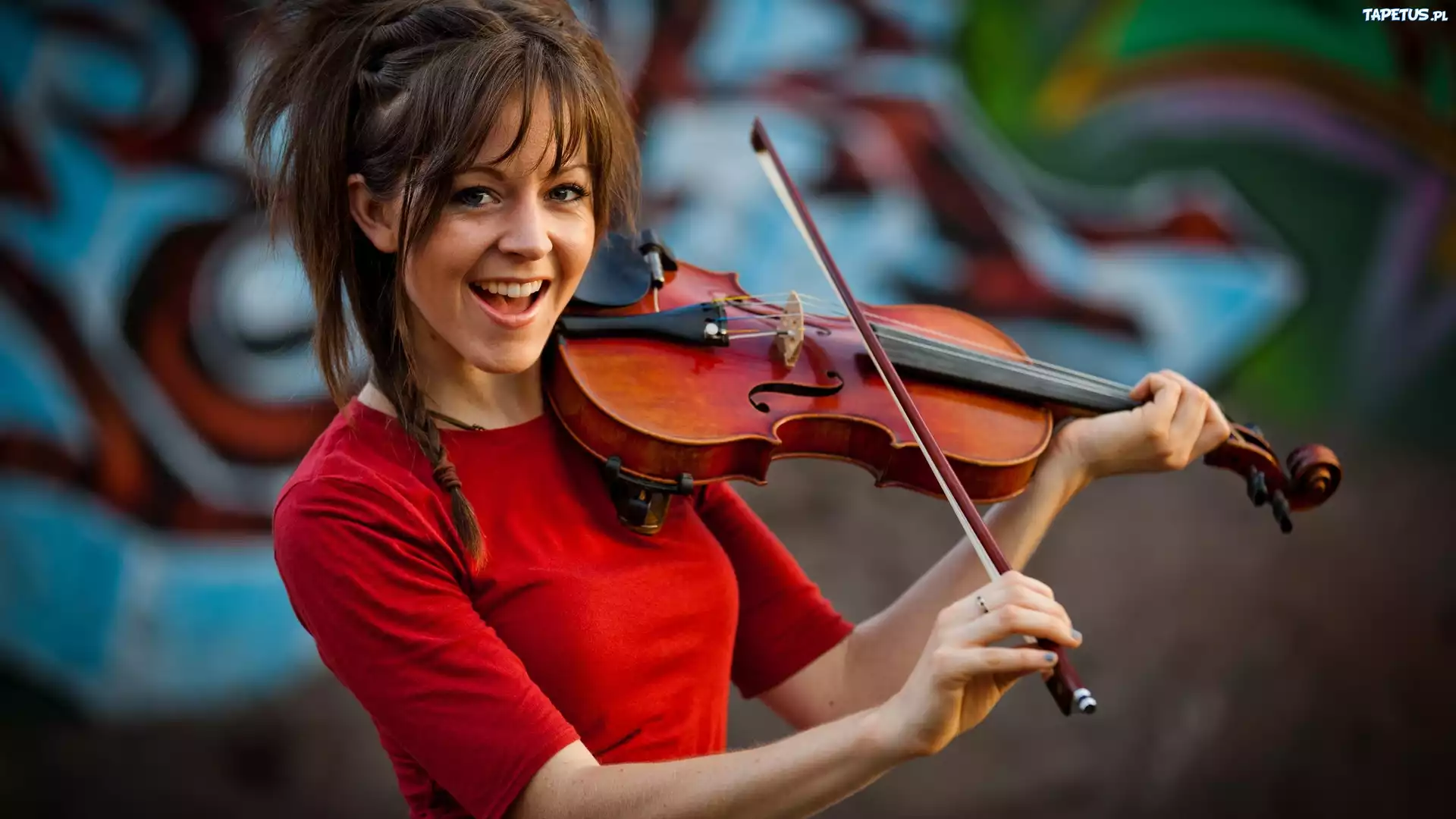 Lindsey Stirling, Uśmiech, Skrzypce