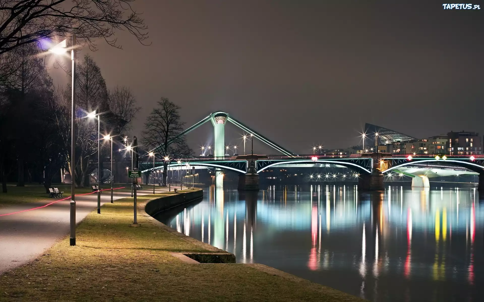 Miasto, Most, Rzeka, Bulwar