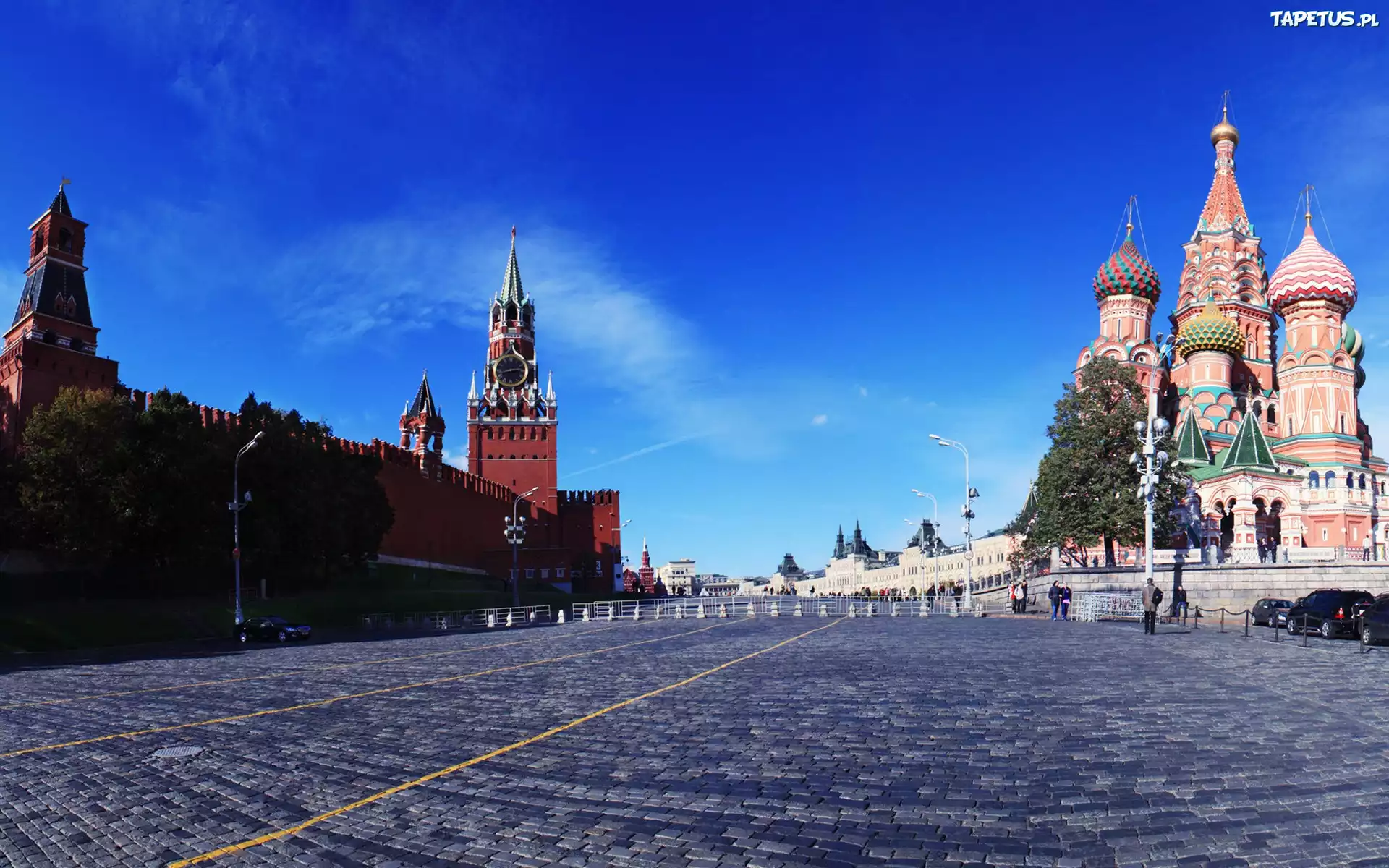 Рабочий цен москву. Кремль Васильевский спуск. Площадь Васильевский спуск в Москве. Красная площадь Васильевский спуск. Московский Кремль и красная площадь.