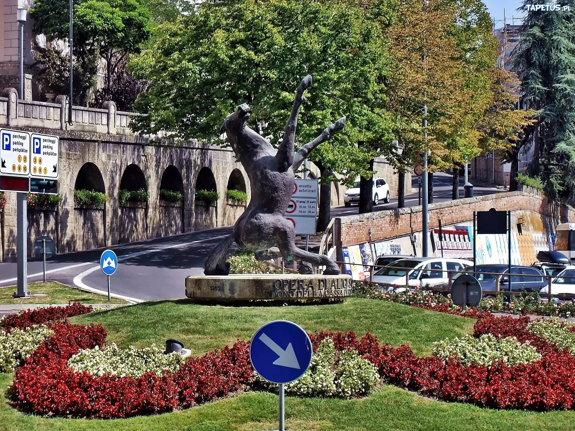 San Marino, Posąg Konia, Ulica, Rondo