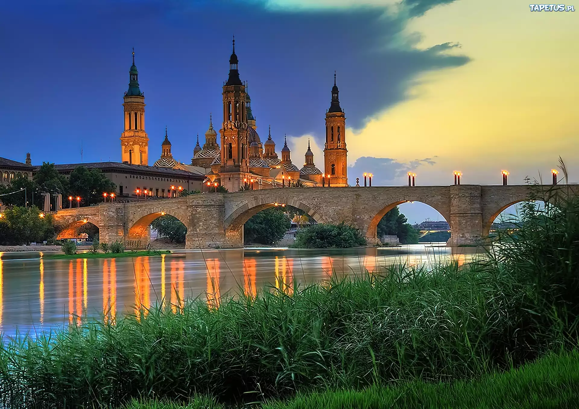Bazylika Del Pilar, Most, Rzeka, Zieleń, Saragossa, Hiszpania