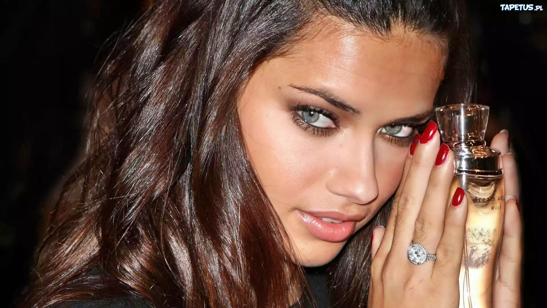 Adriana Lima, Perfumy, Pierścionek
