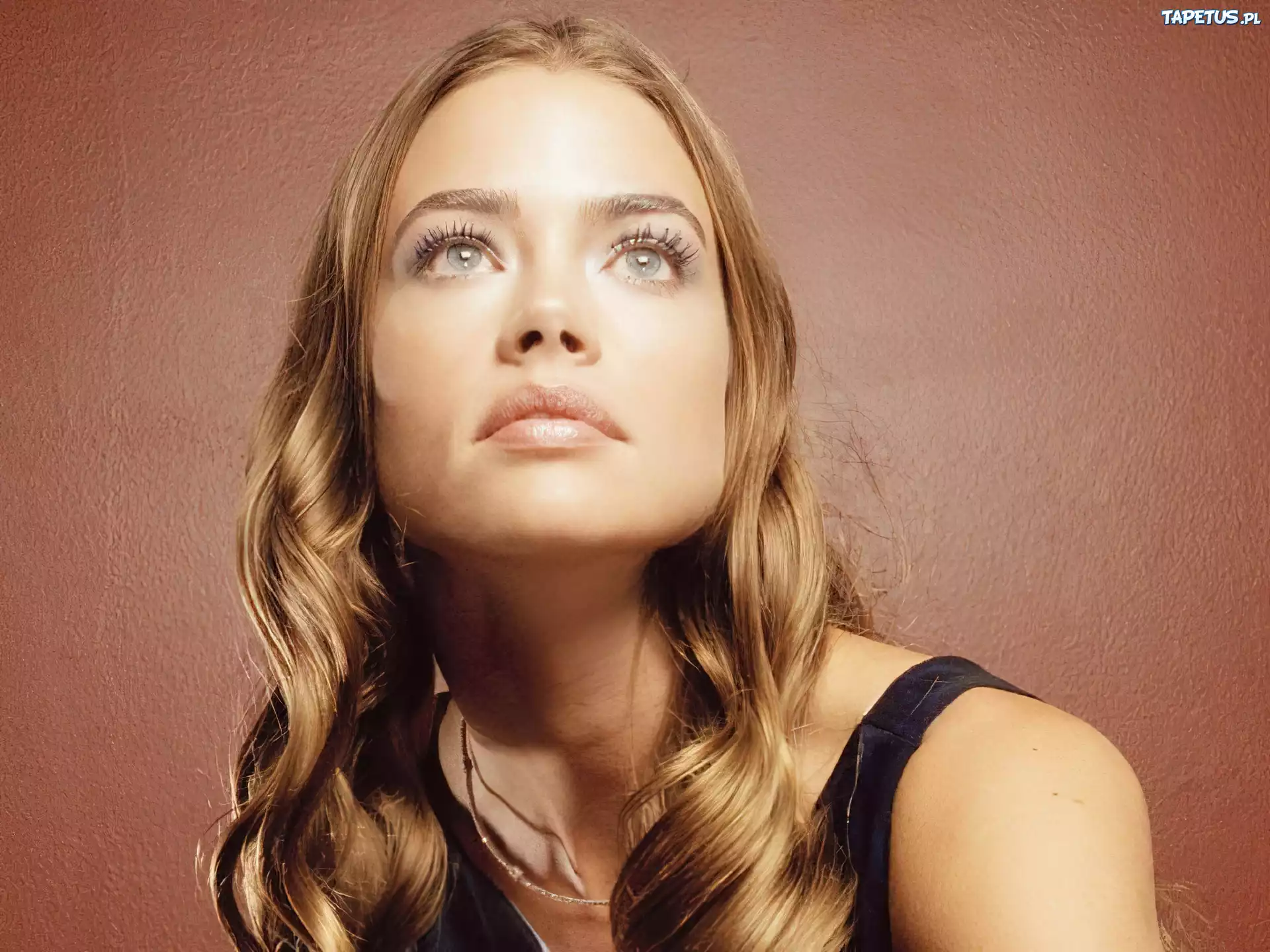 oczy, Denise Richards
