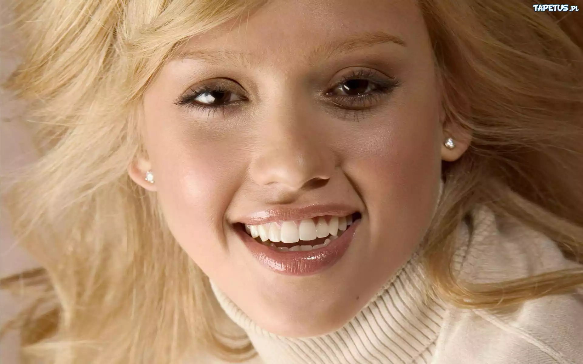 urocza, Jessica Alba