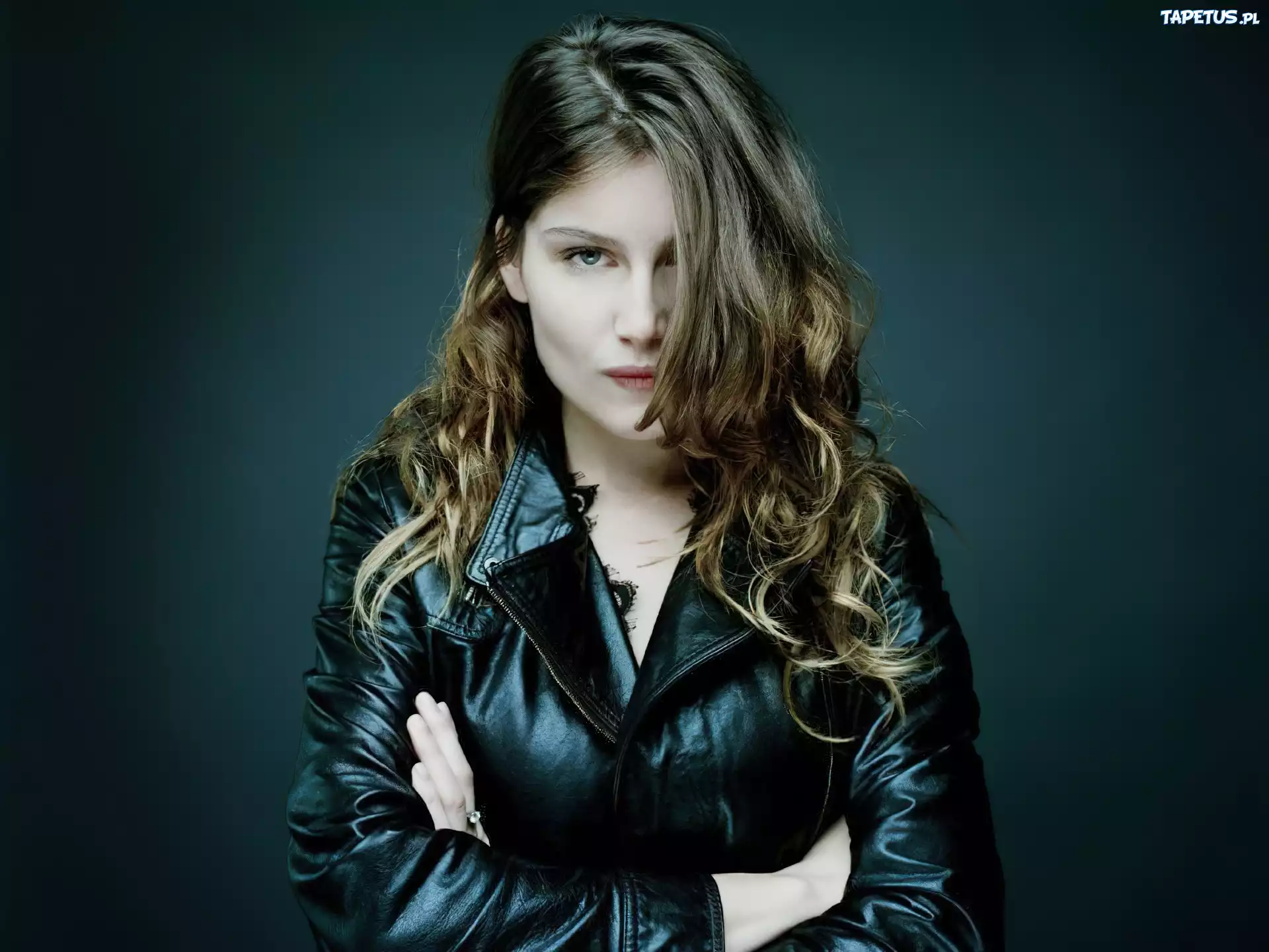 Laetitia Casta, Skórzana Kurtka