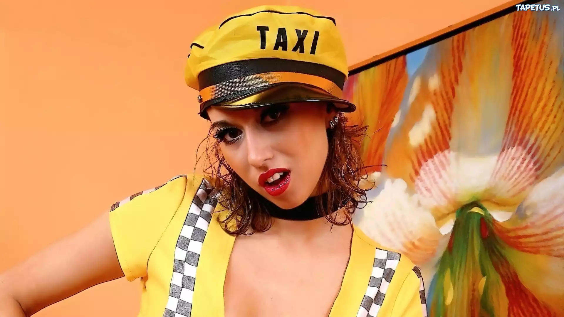 Kobieta, Makijaż, Czapka, Taxi