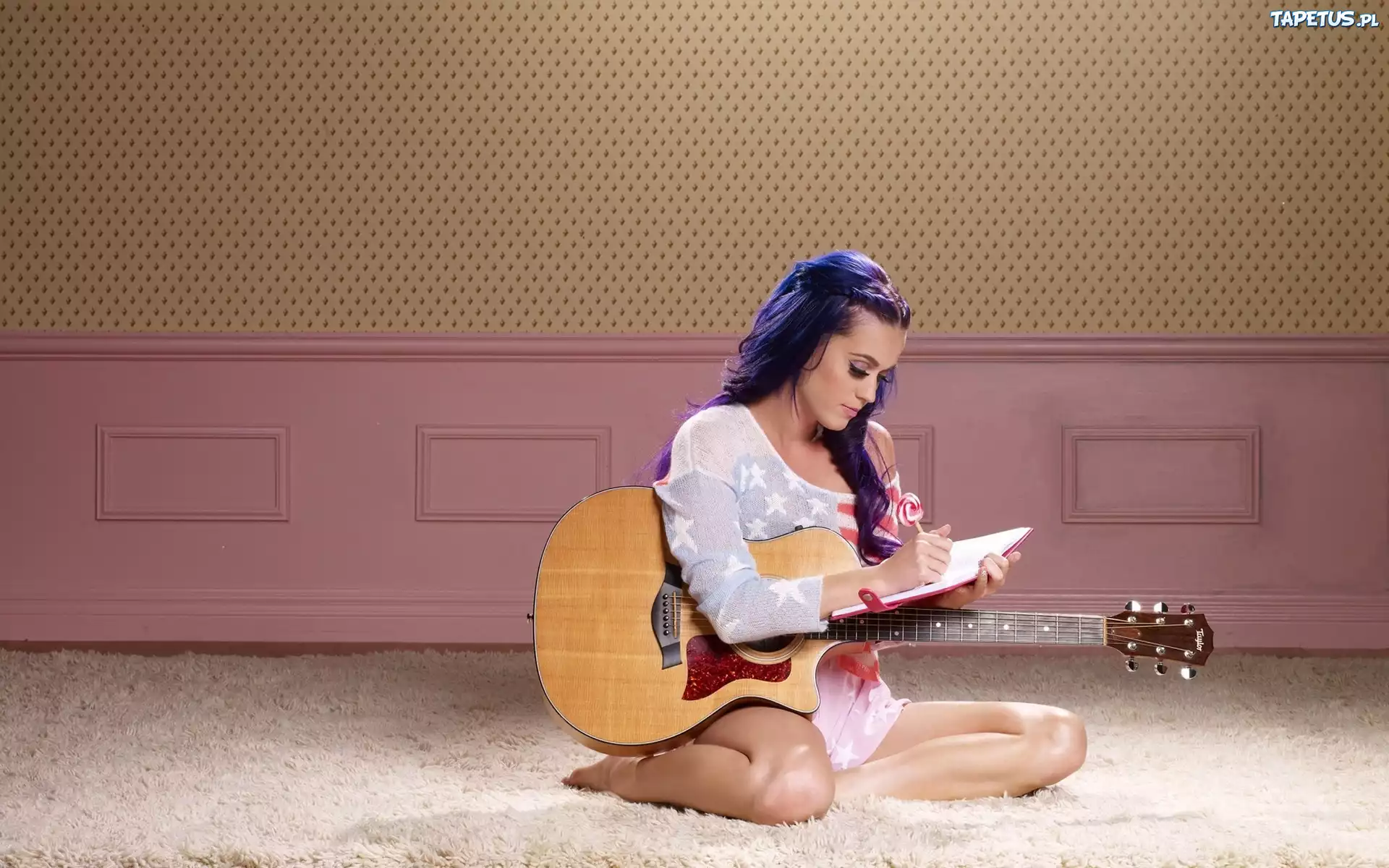 Katy Perry, Gitara, Notatnik