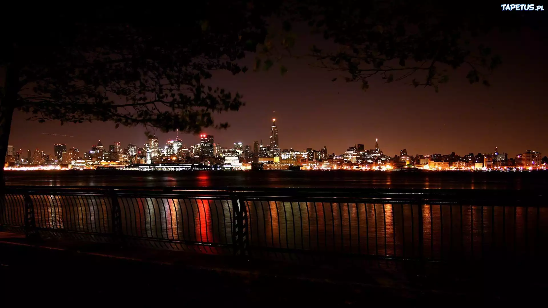 Miasto, Nocą, Rzeka, Balustrada
