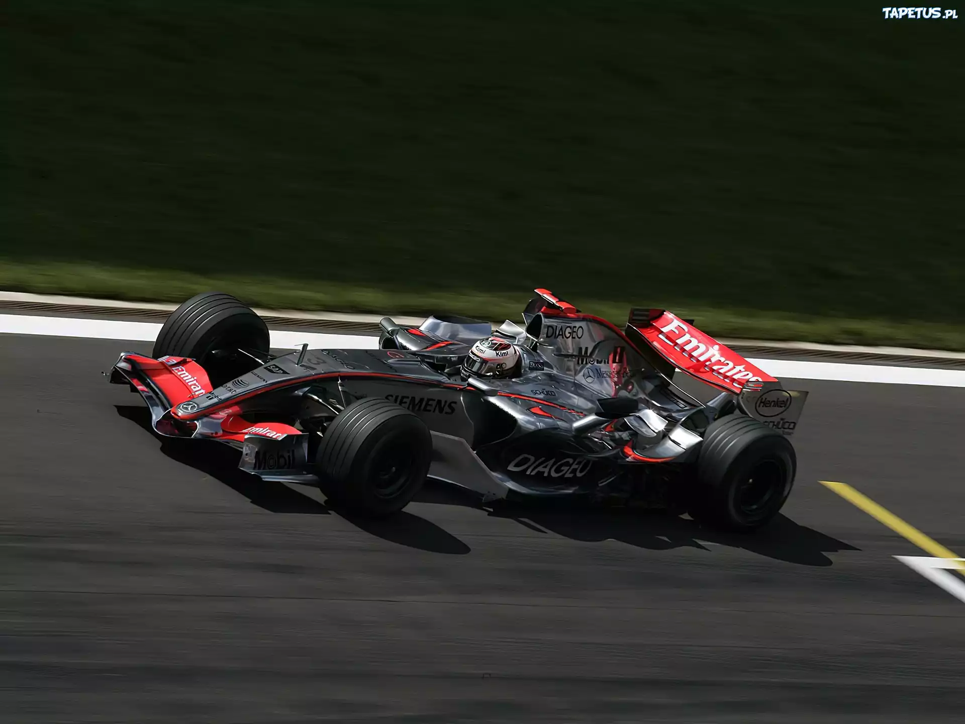 Formuła 1,bolid,opony, kask , koła, spojler