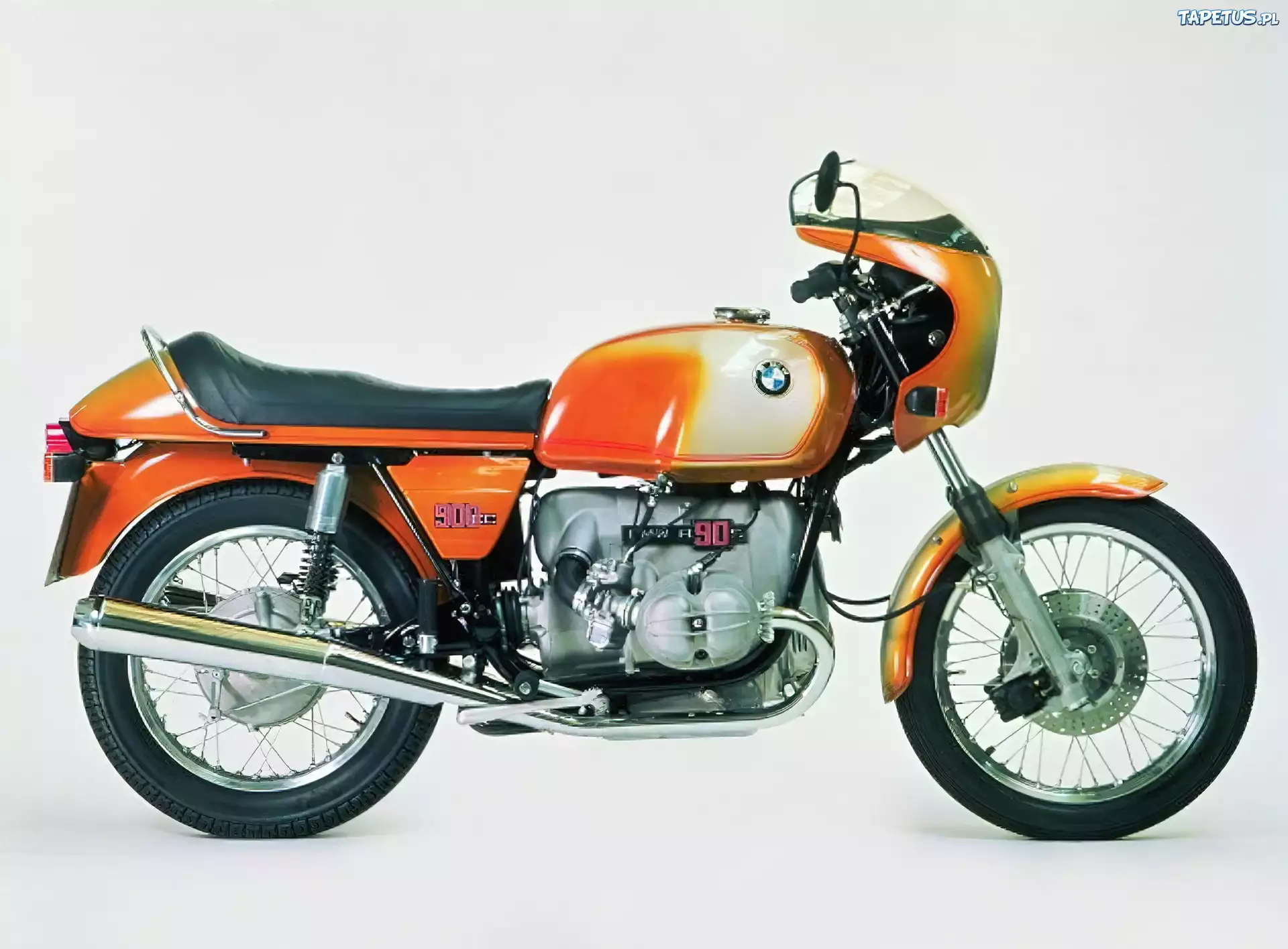 Motor BMW,pomarańczowy
