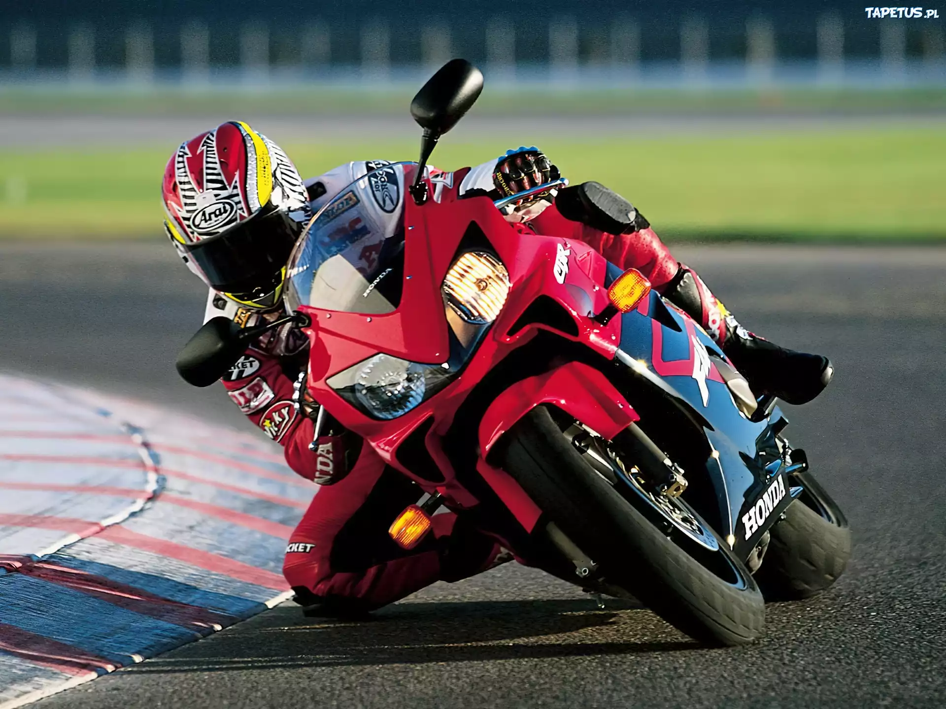 Honda, Kask, Tor