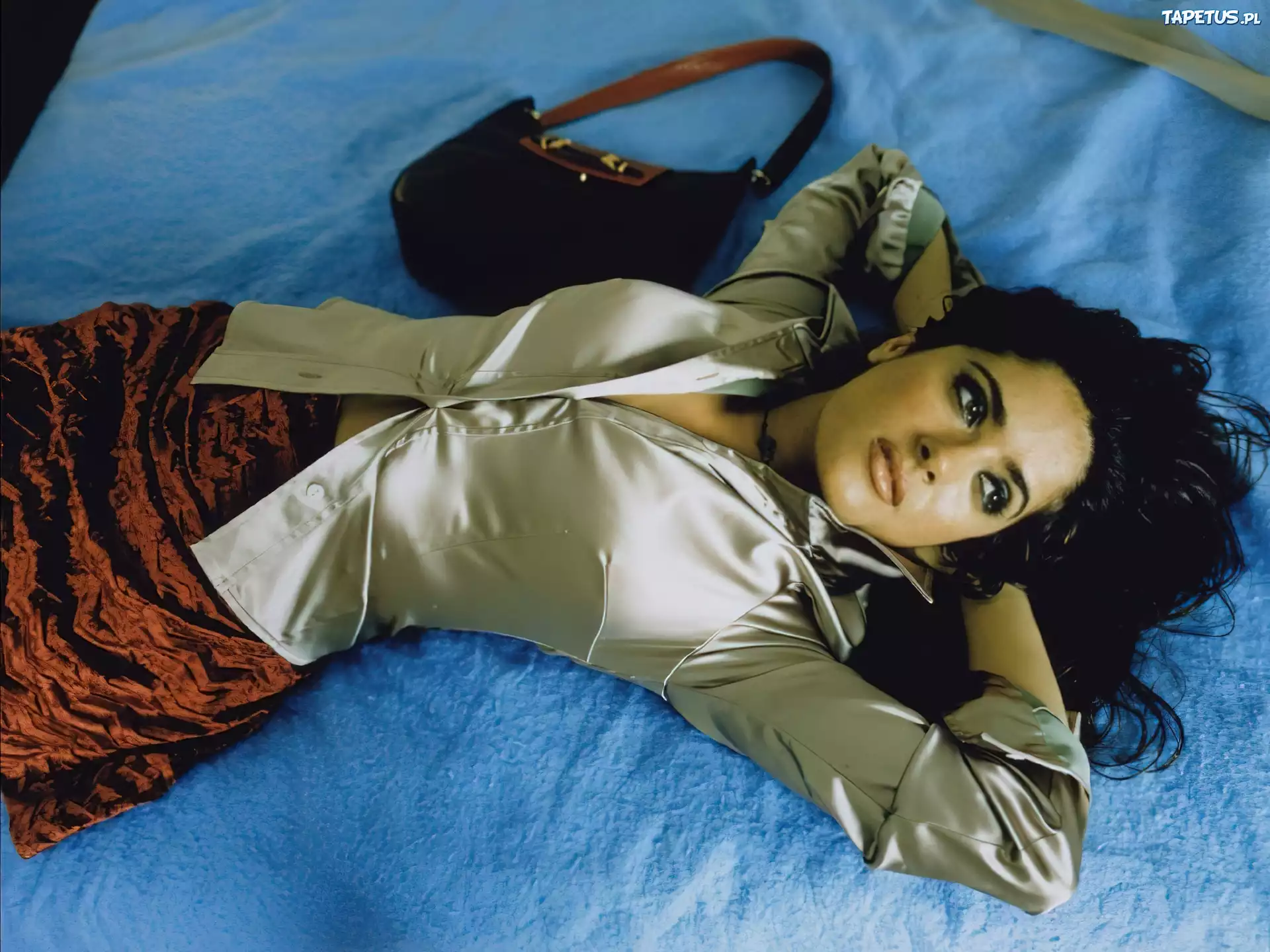 Salma Hayek, Brunetka, Bluzeczka, Torebka