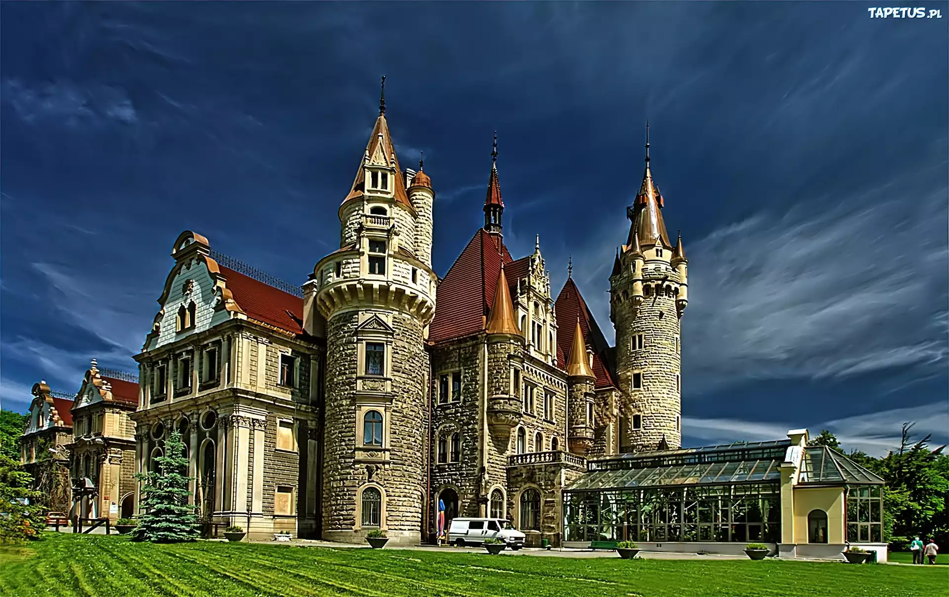Zamek, Moszna, Polska