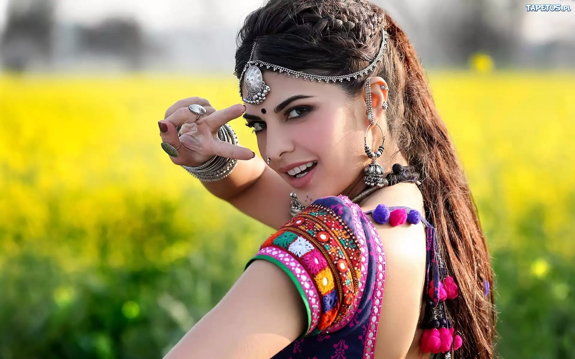 Piękna, Kobieta, Makijaż, Biżuteria, Łąka, Jacqueline Fernandez