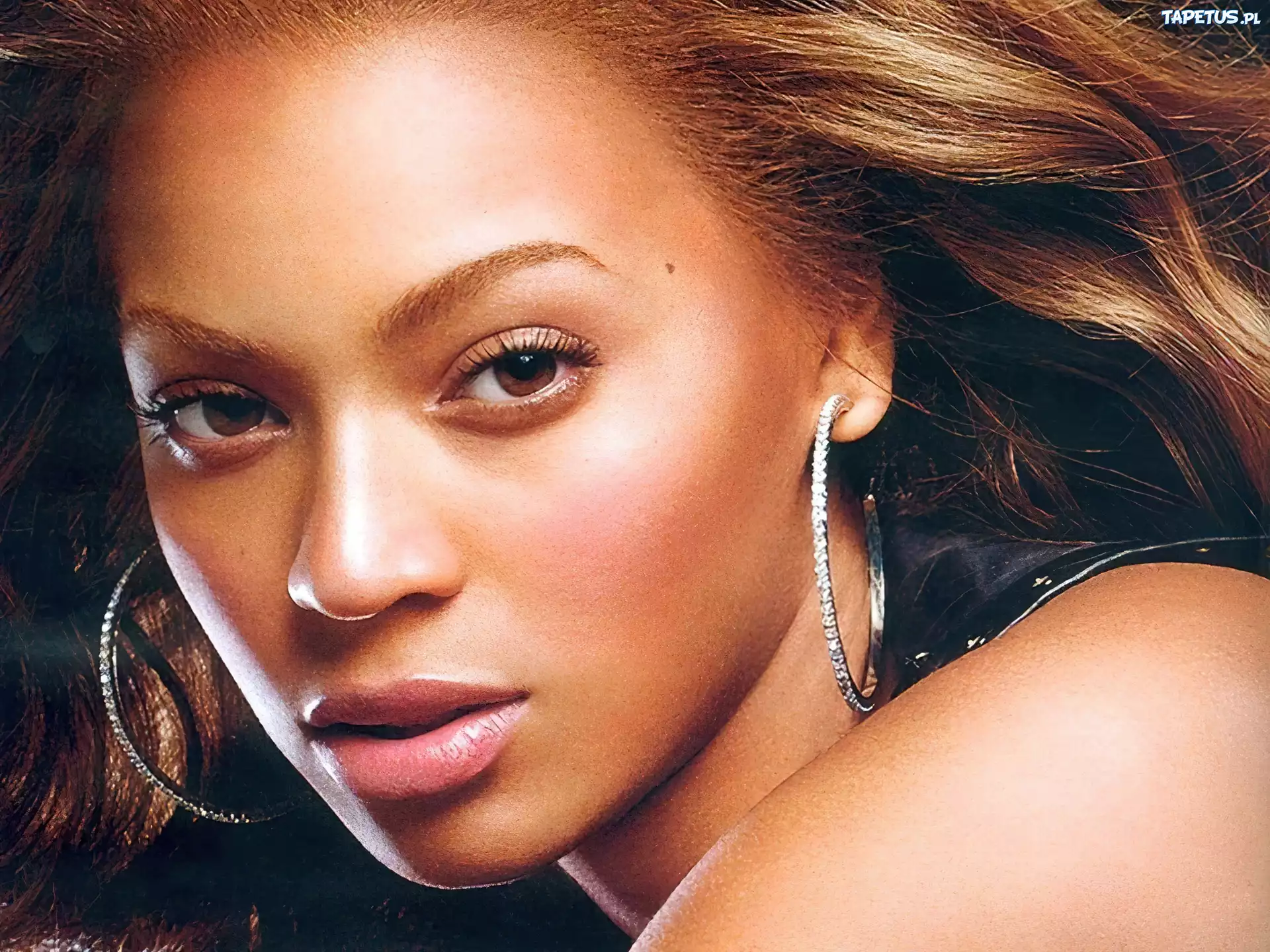 Beyonce Knowles, Buzia