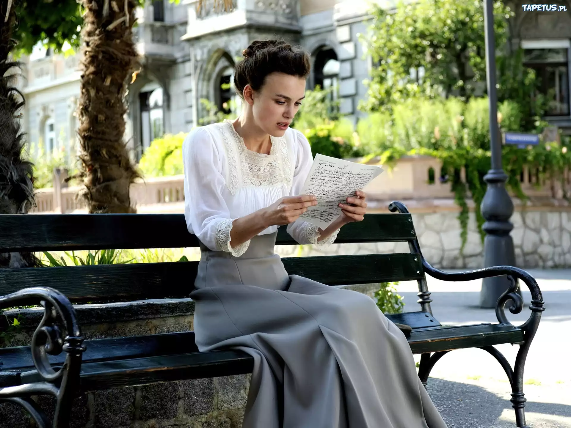 Keira Knightley, Ławeczka, List