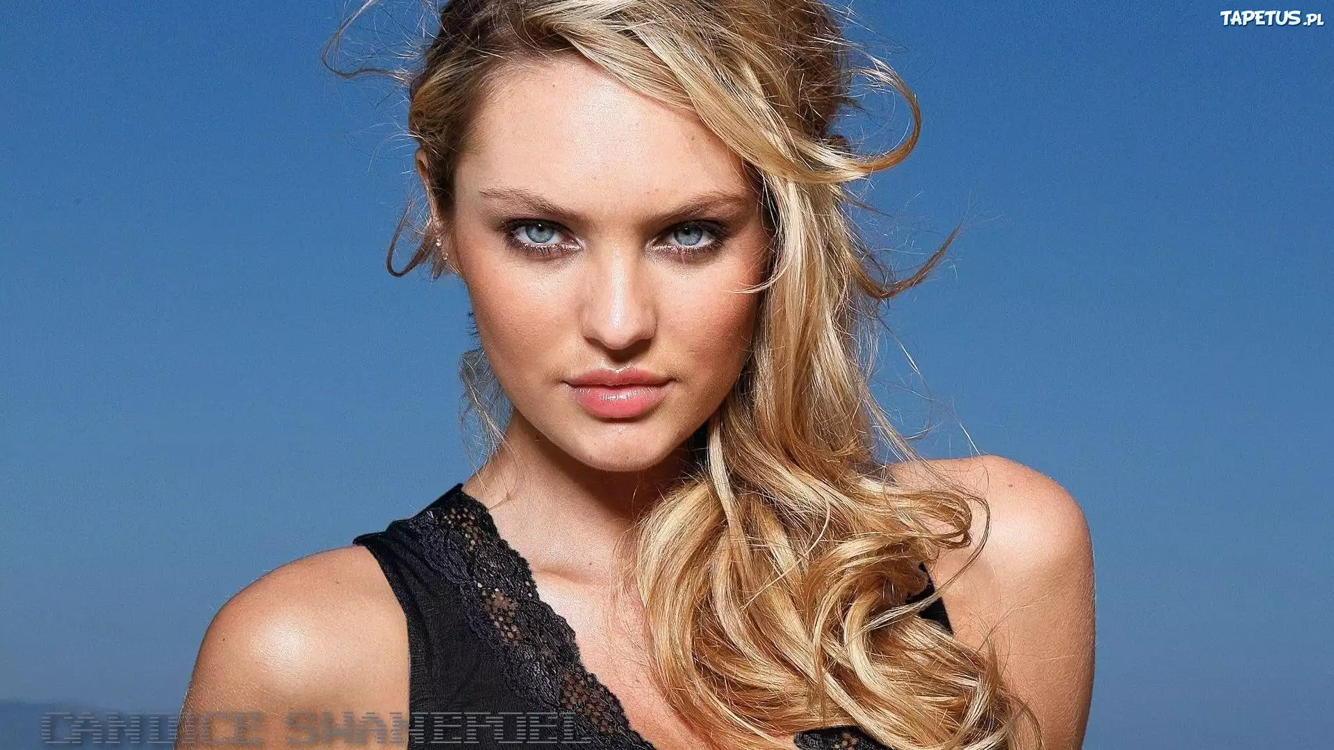 Candice Swanepoel, Blondynka, Spojrzenie