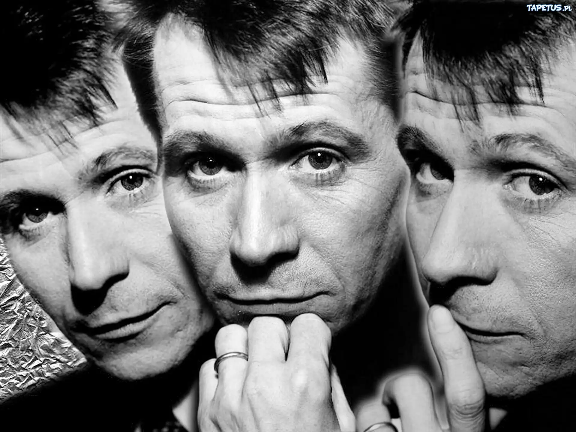 Gary Oldman,ręka, obrączka