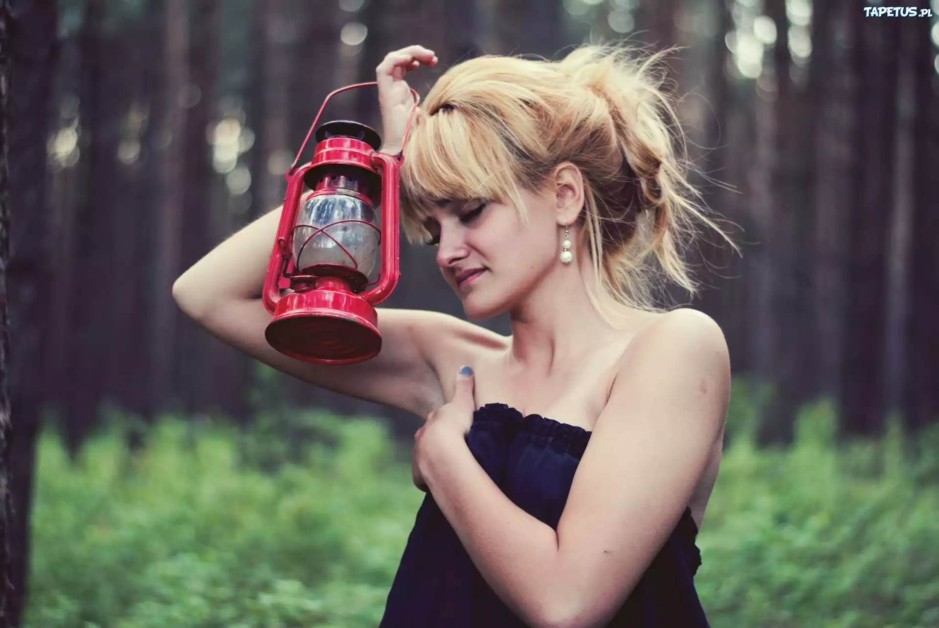 Kobieta, Blondynka, Lampa