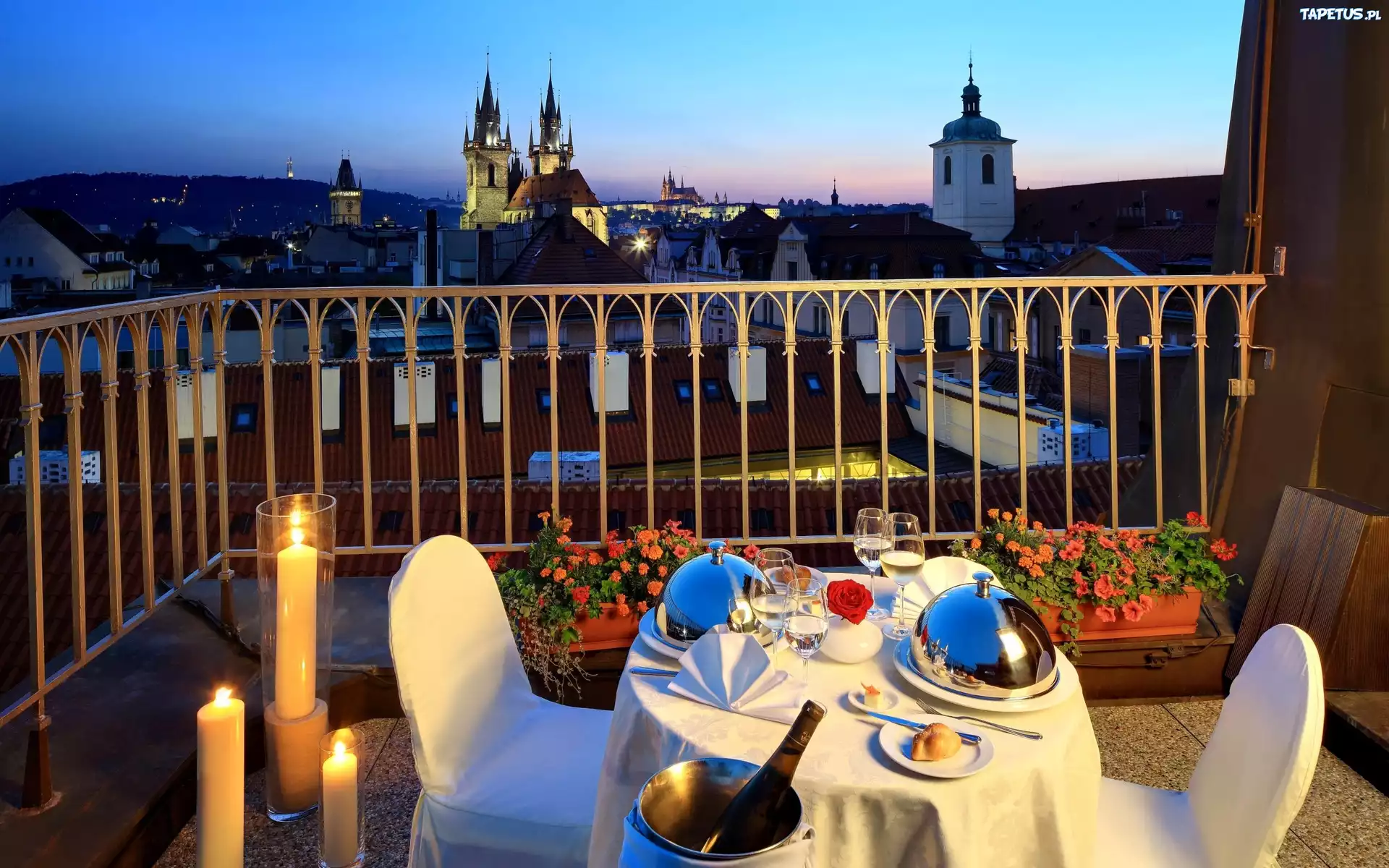 Praga, Czechy, Balkon, Stolik, Kolacja