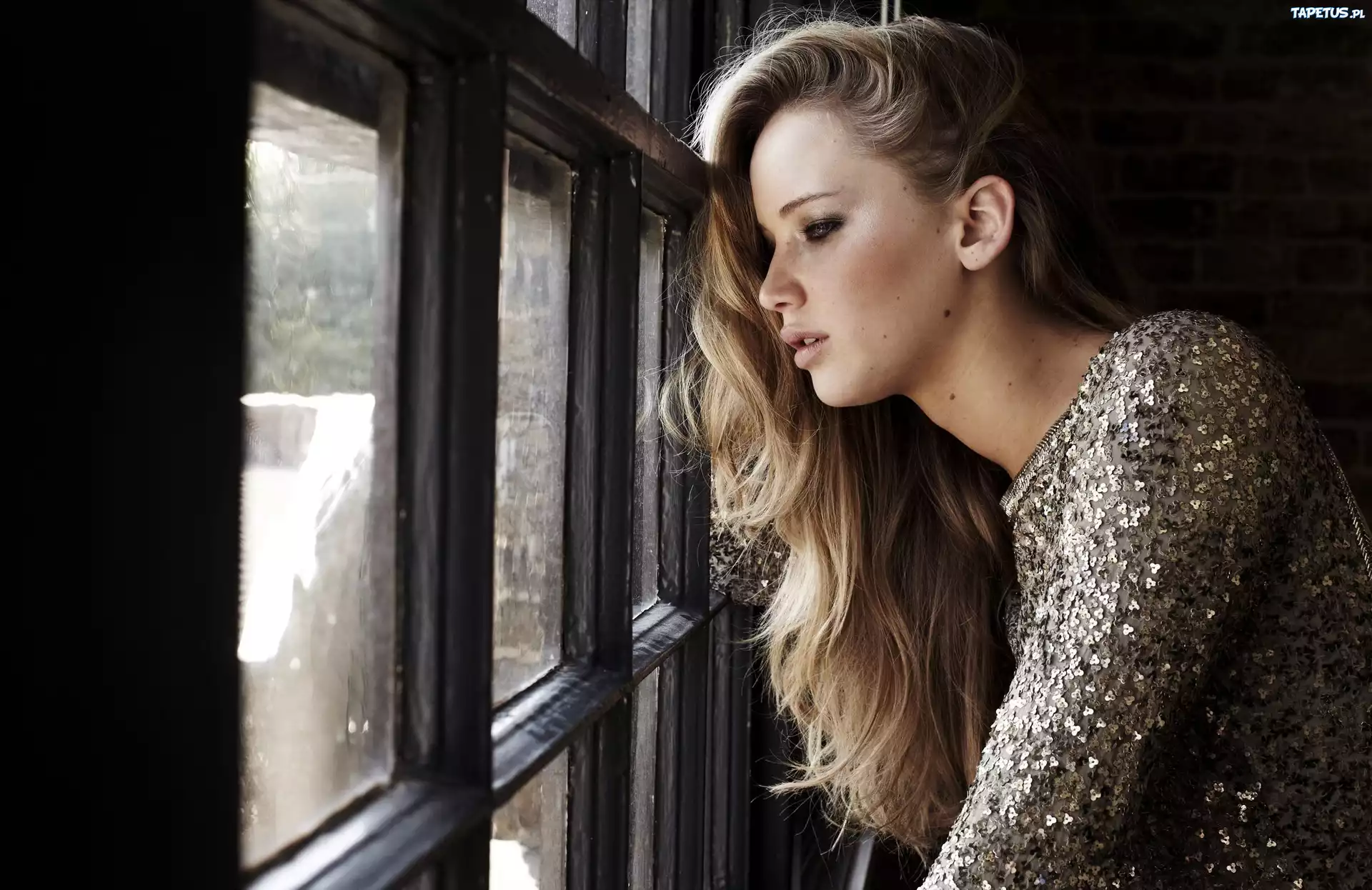Jennifer Lawrence, Okno