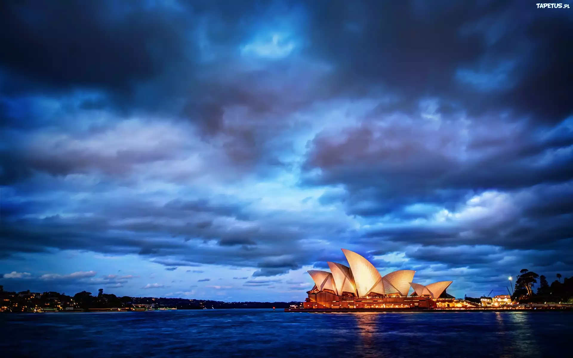 Opera, Sydney, Chmury