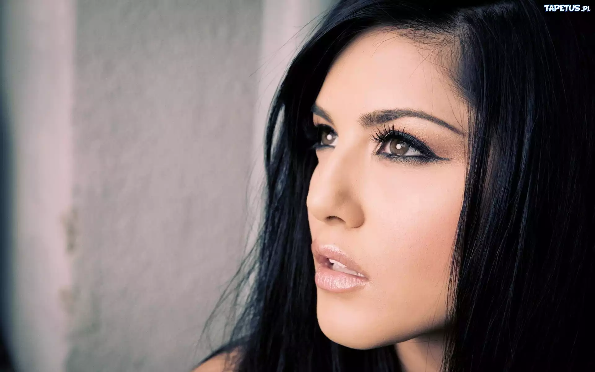 Brunetka, Makijaż, Sunny Leone