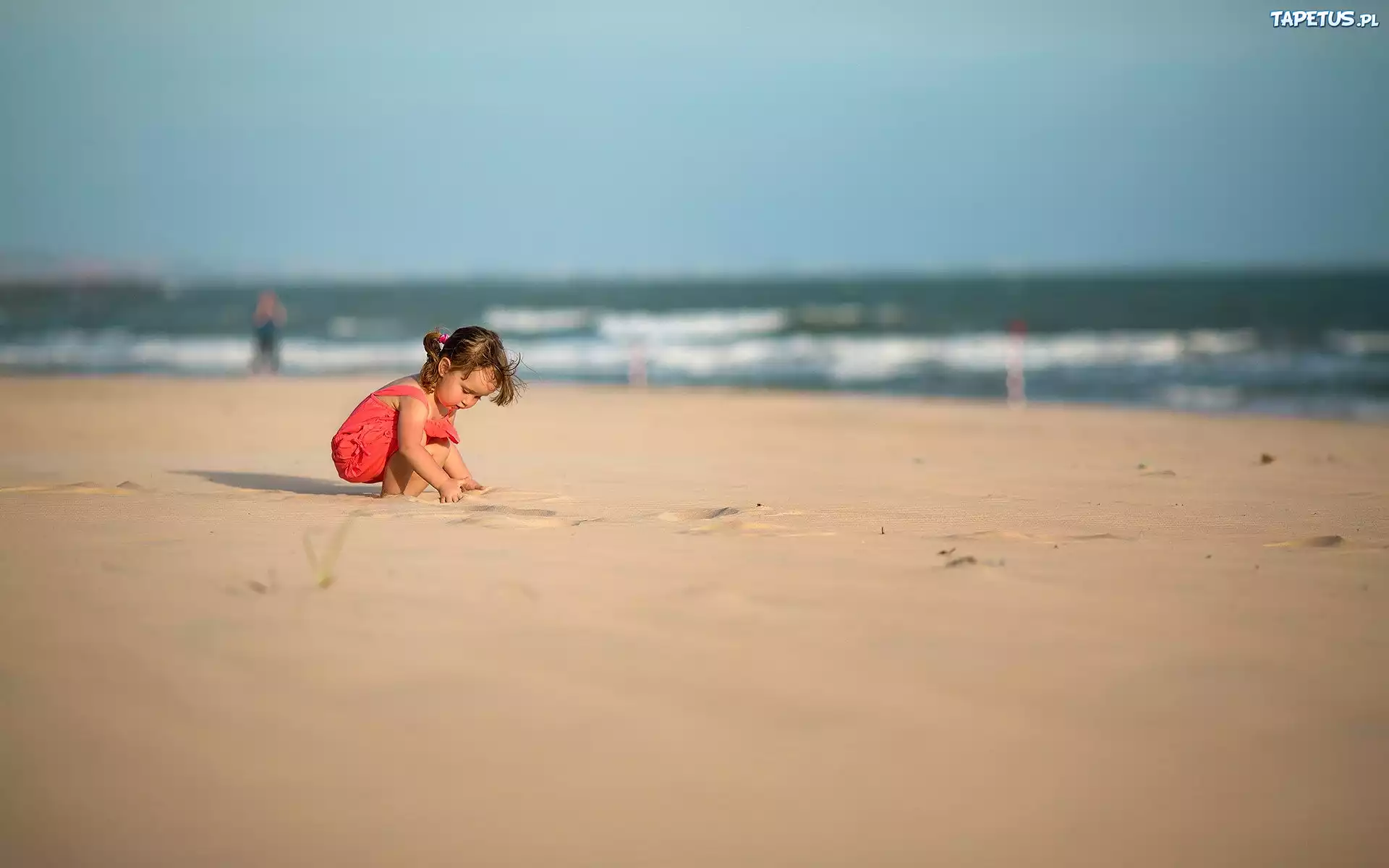 Dziewczynka, Plaża
