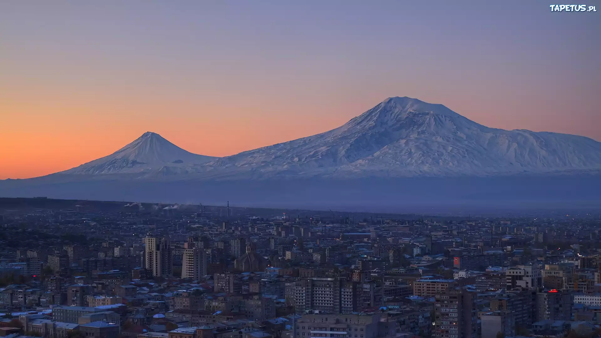 Armenia, Erewań, Miasto, Góry