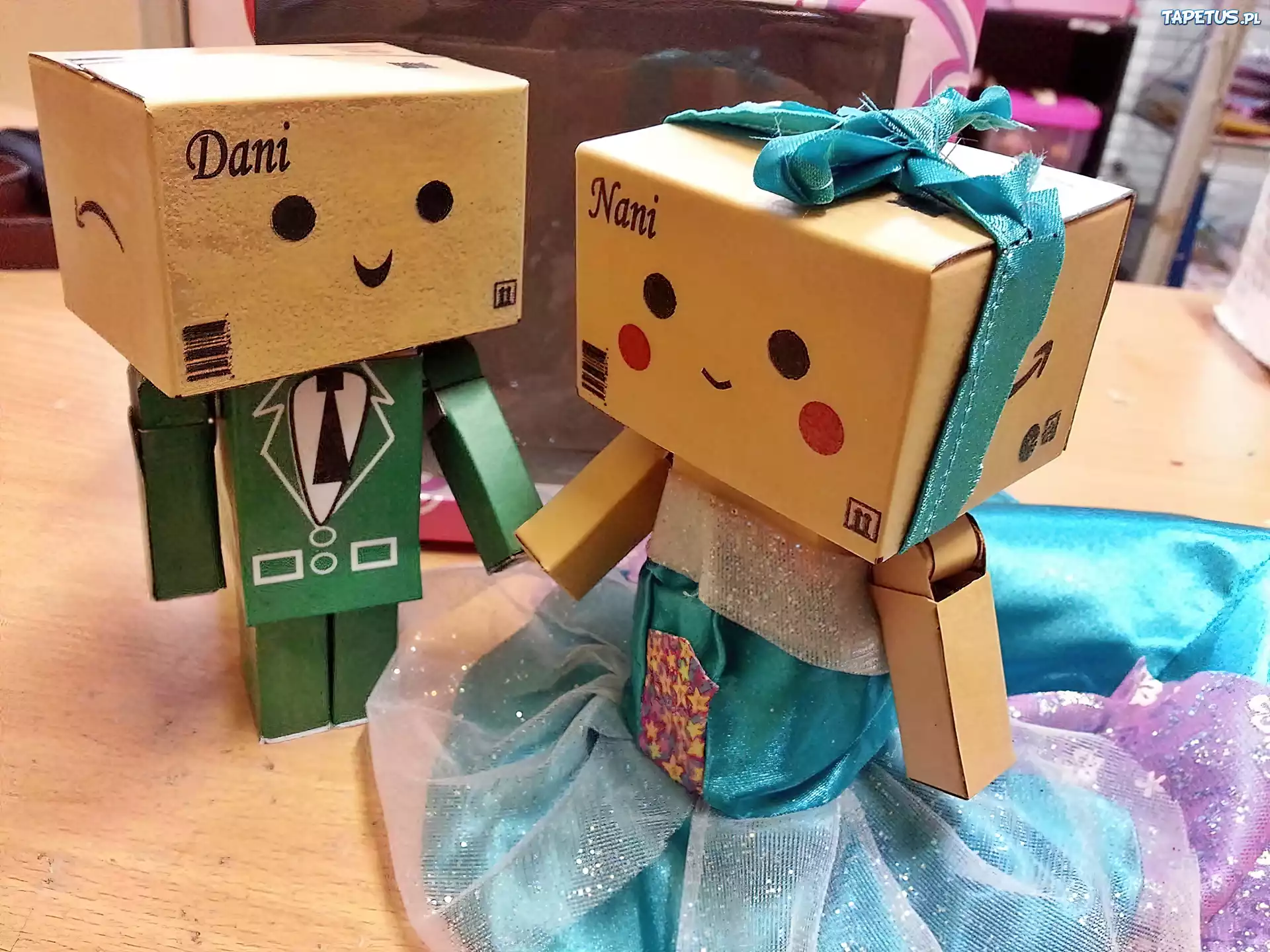 Danbo, Para, Nani, I Dani