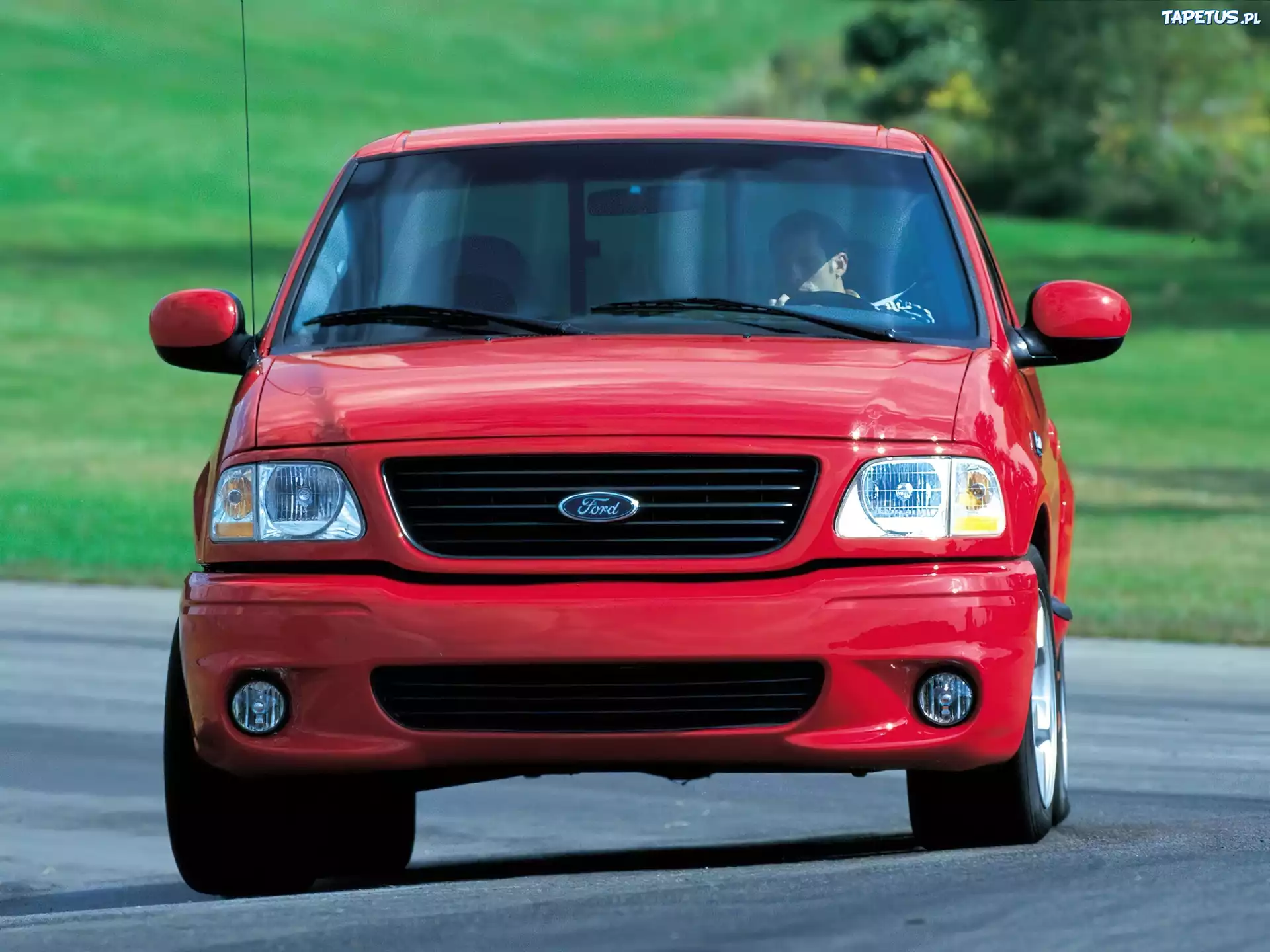 Czerwony, Ford F