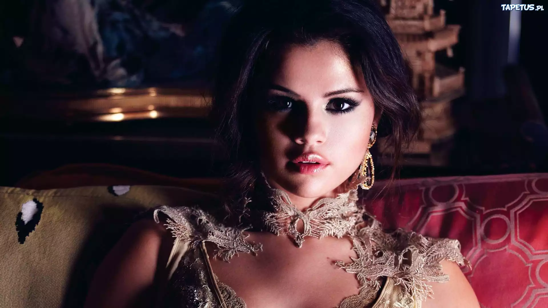 Selena Gomez, Oczy, Makijaż