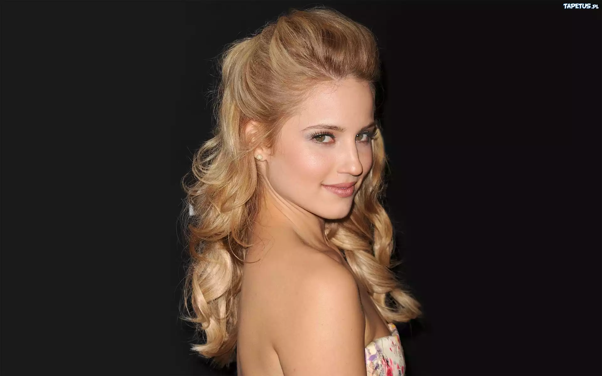 Uśmiechnięta, Dianna Agron