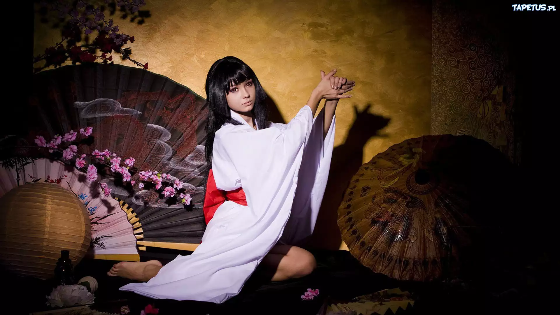 Brunetka, Kimono, Wachlarz, Parasolka
