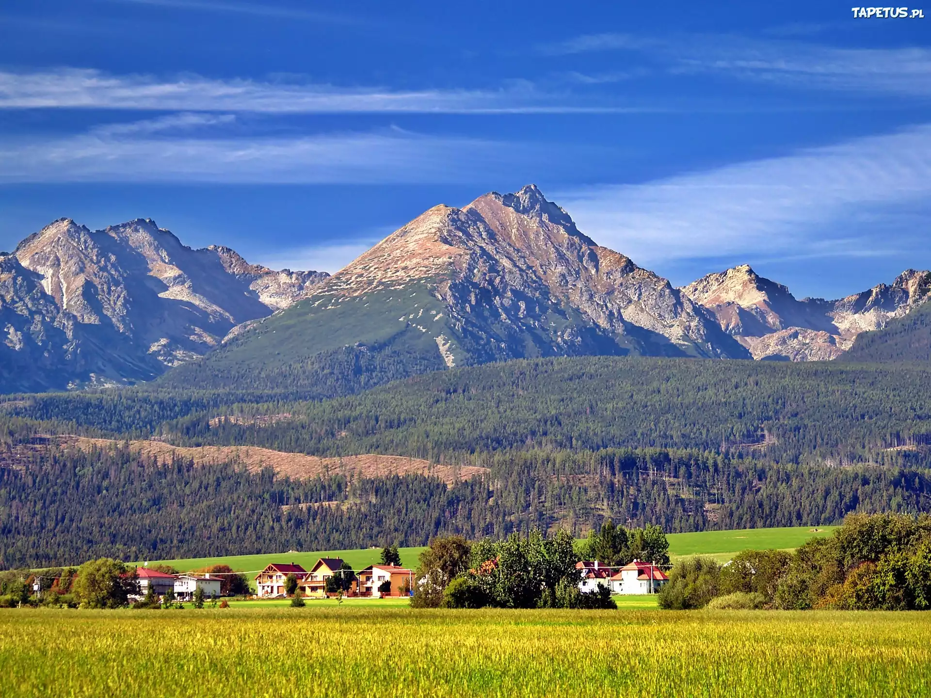 Tatry, Latem, Pola, Wioska