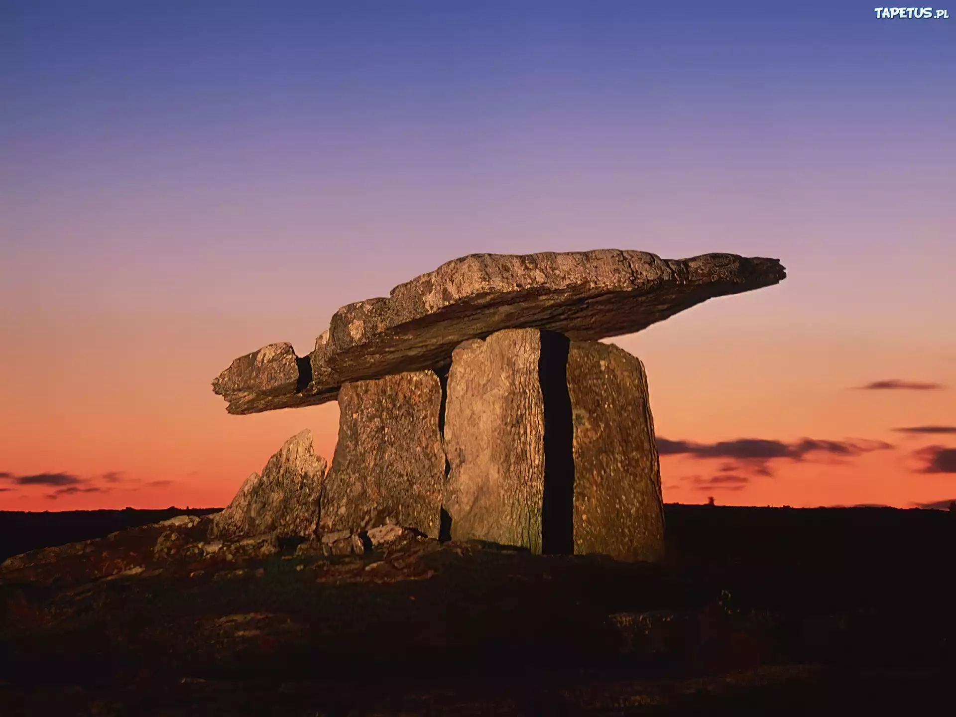 Irlandia, Europa, Kamienie