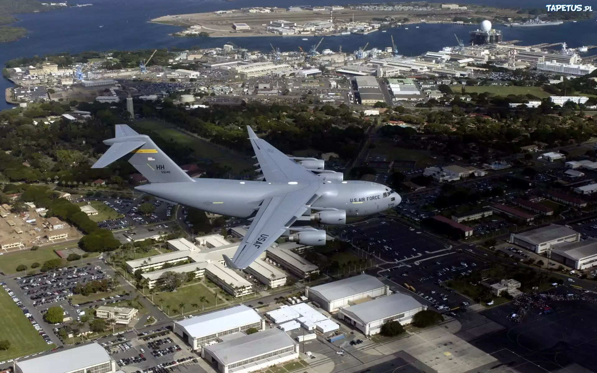Samolot, C-17 Globemaster III, Miasto