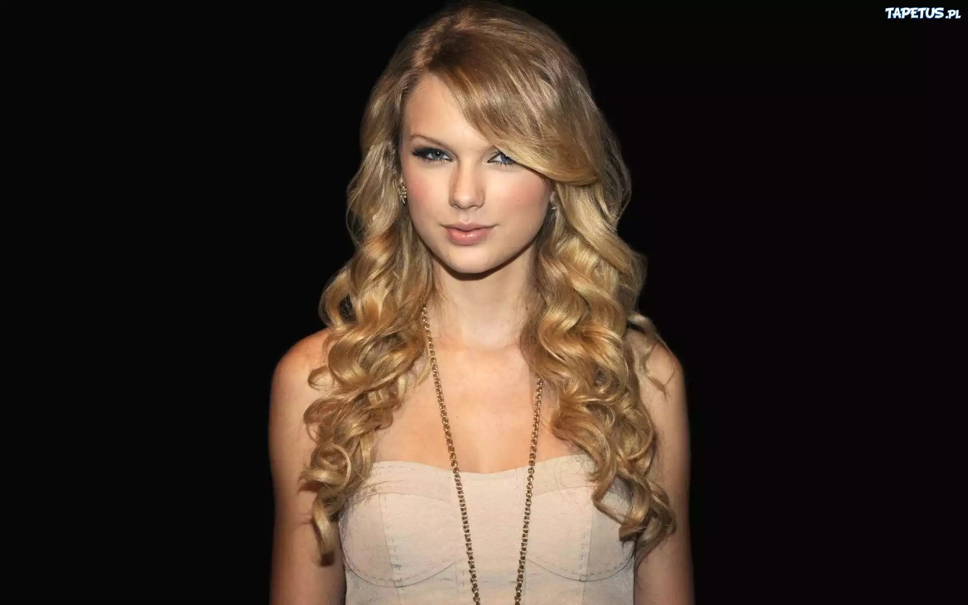 Taylor Swift, Naszyjnik