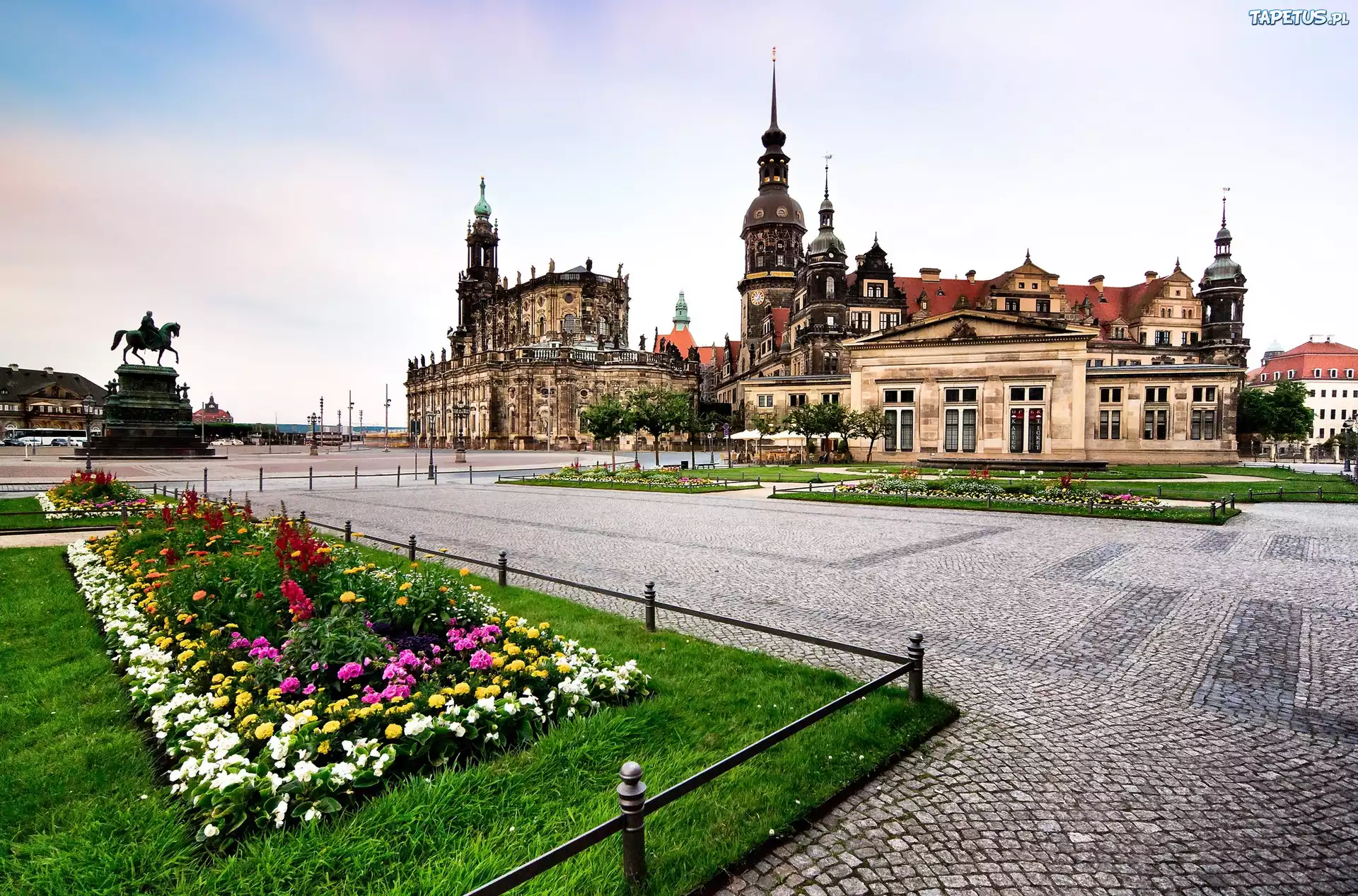 Theaterplatz, Dresden, Germany без смс