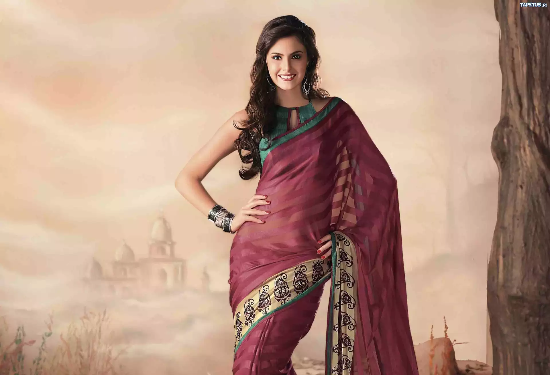 Kobieta, Sari