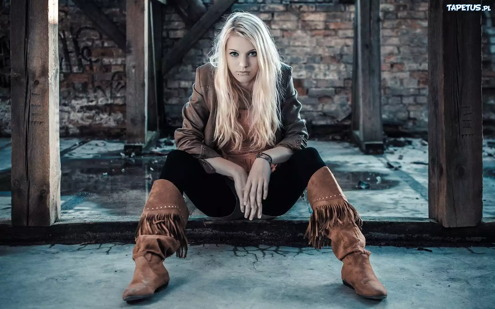 Blondynka, Buty